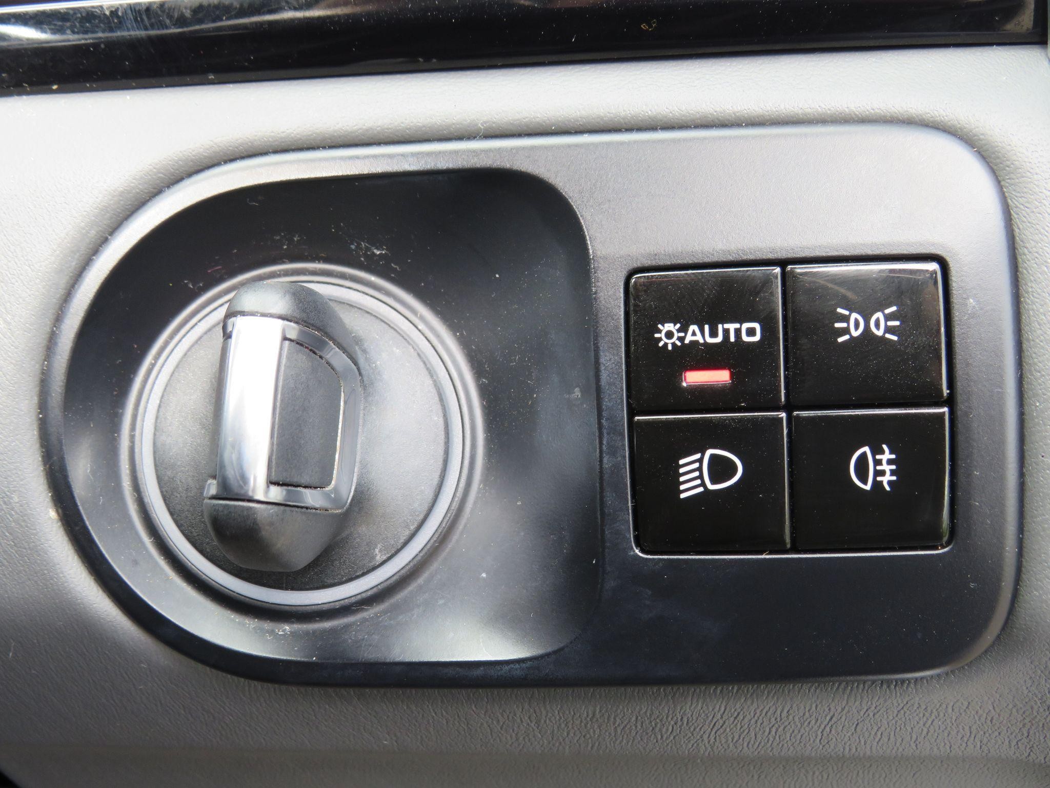 Porsche Cayenne Image 32