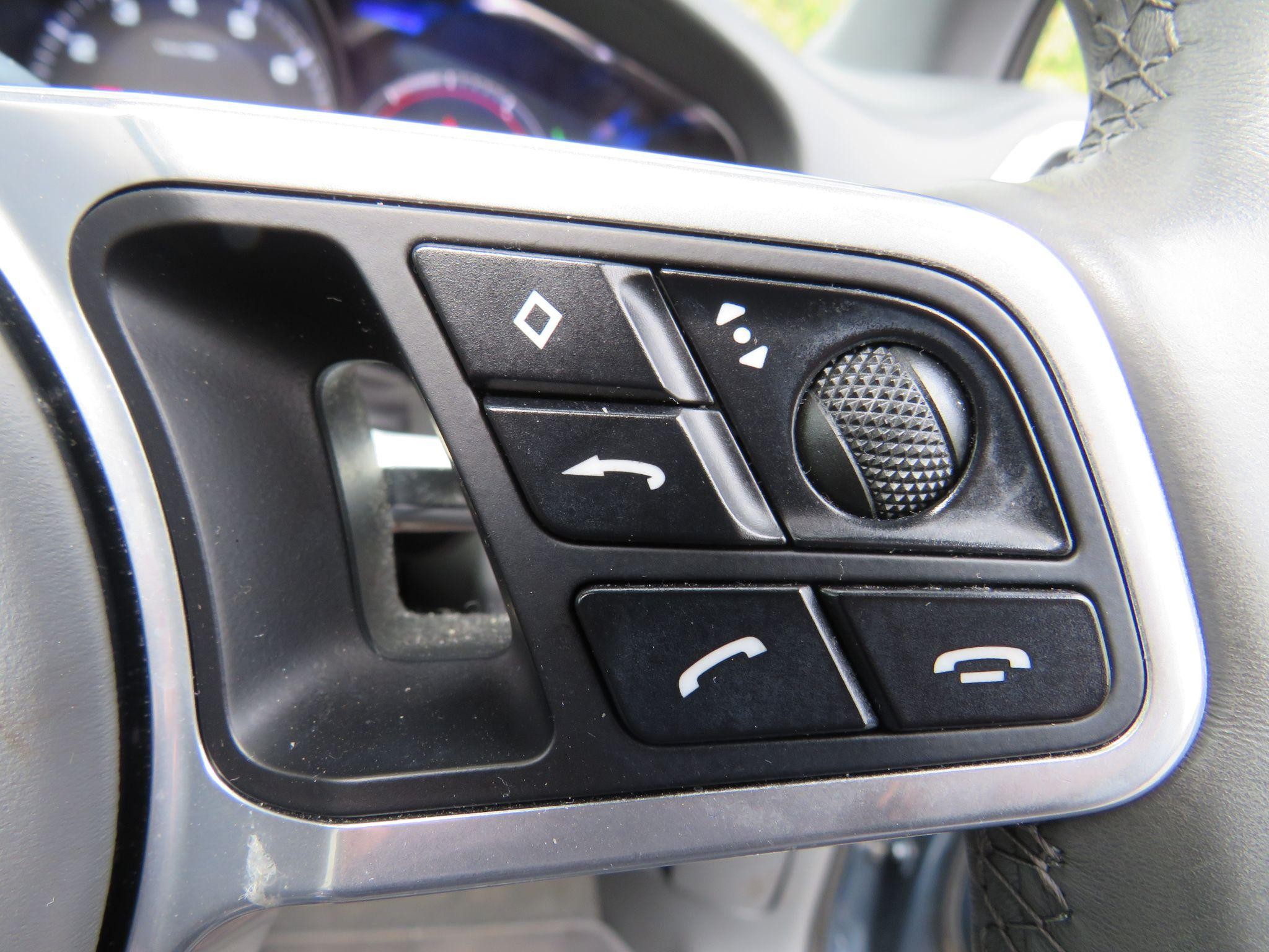 Porsche Cayenne Image 33