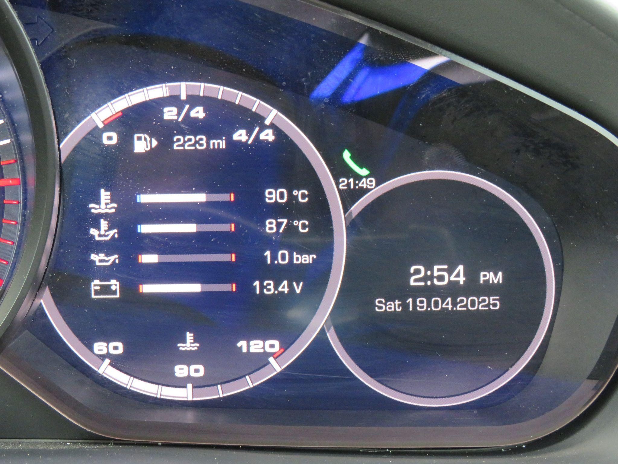 Porsche Cayenne Image 42