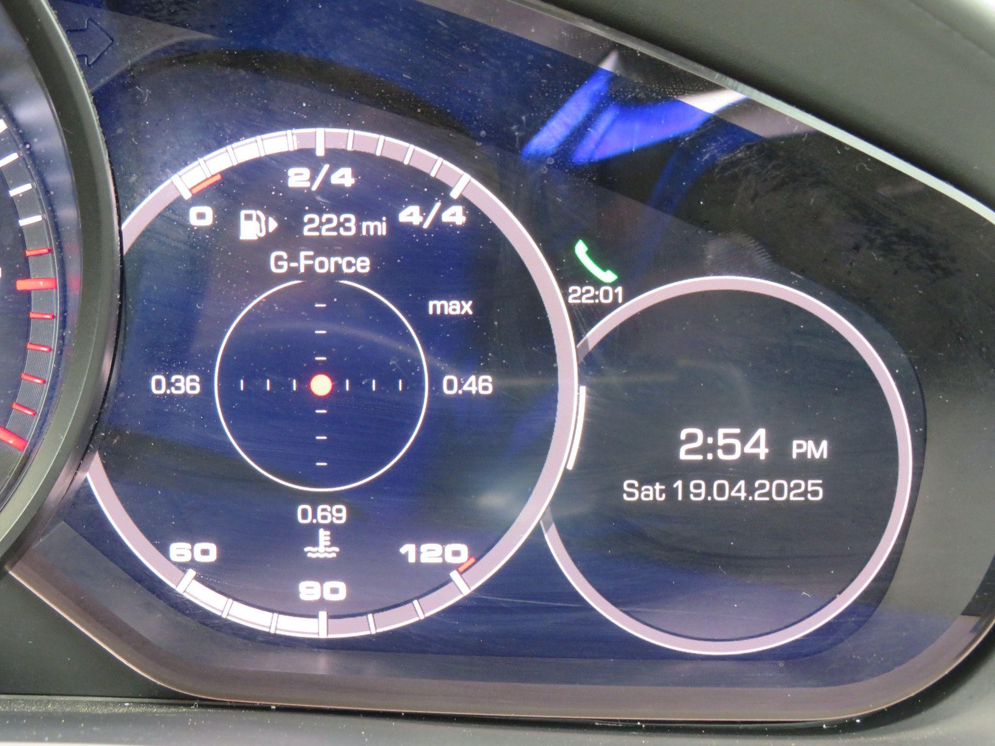 Porsche Cayenne Image 45