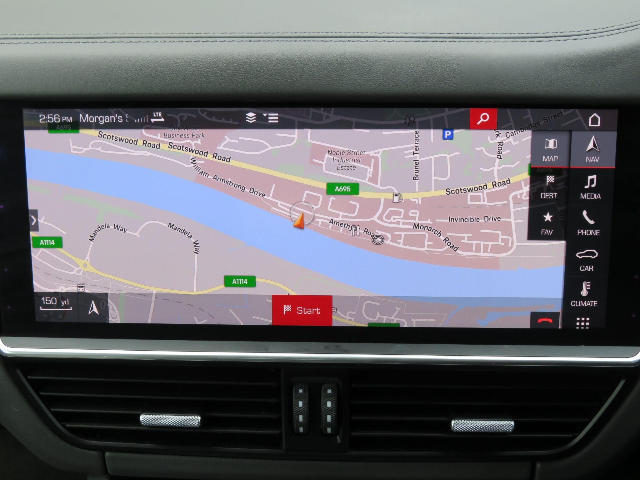 Porsche Cayenne Image 51