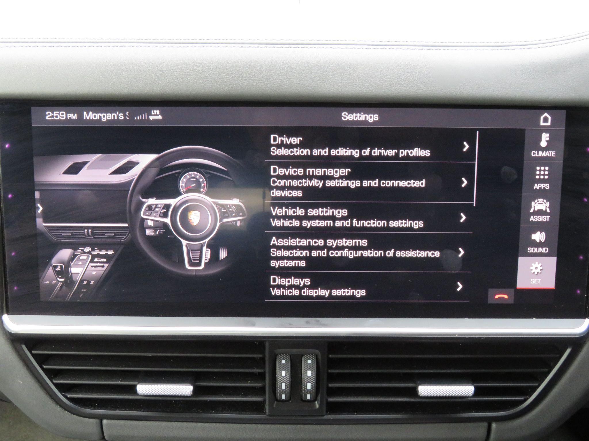 Porsche Cayenne Image 59