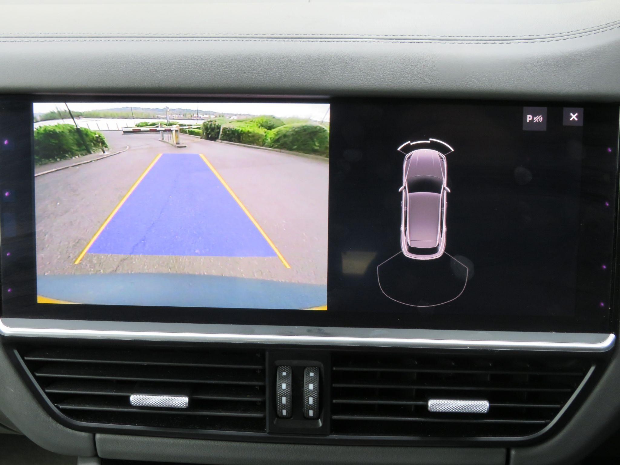 Porsche Cayenne Image 62