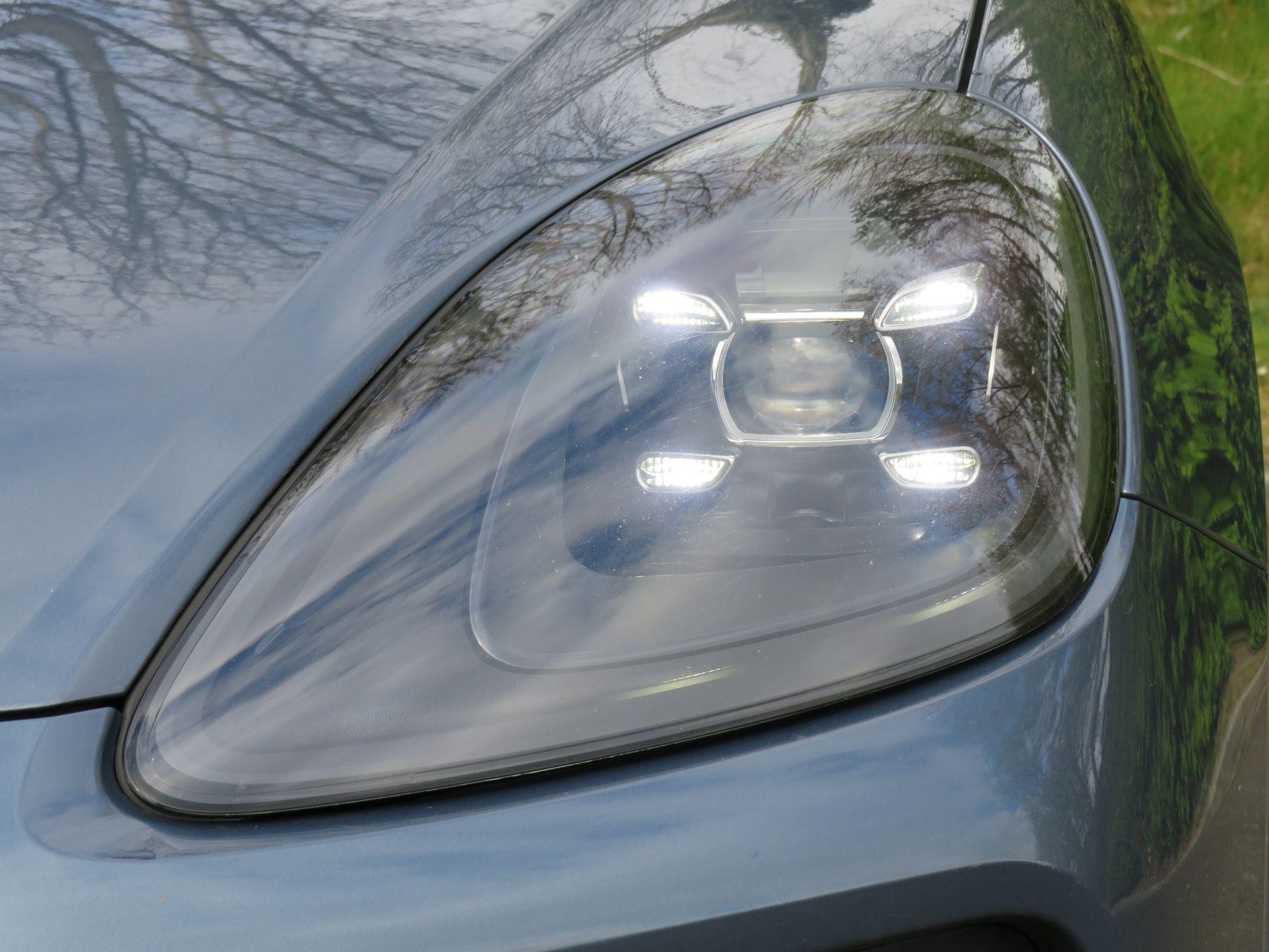 Porsche Cayenne Image 63