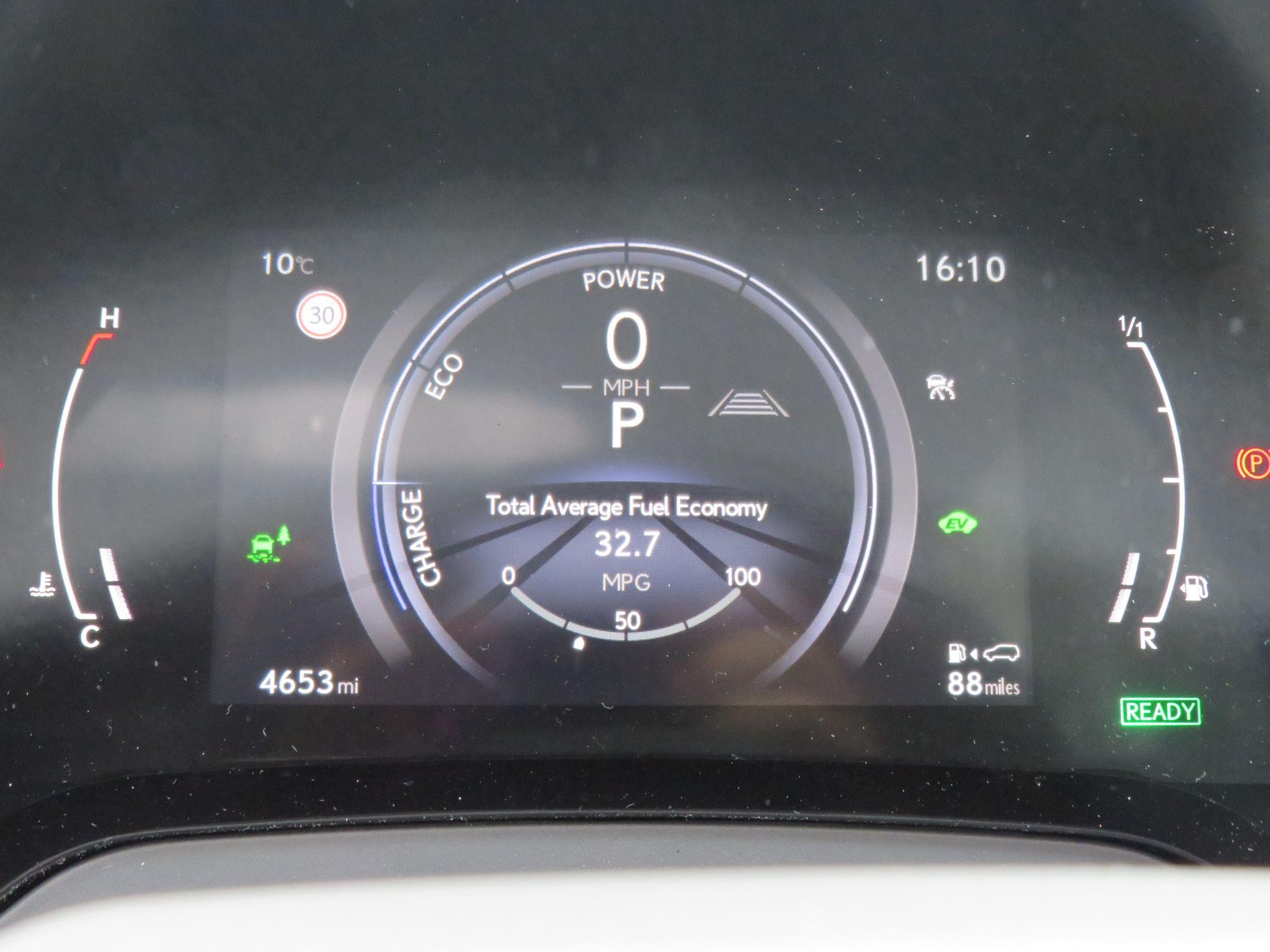 Lexus RX Image 16