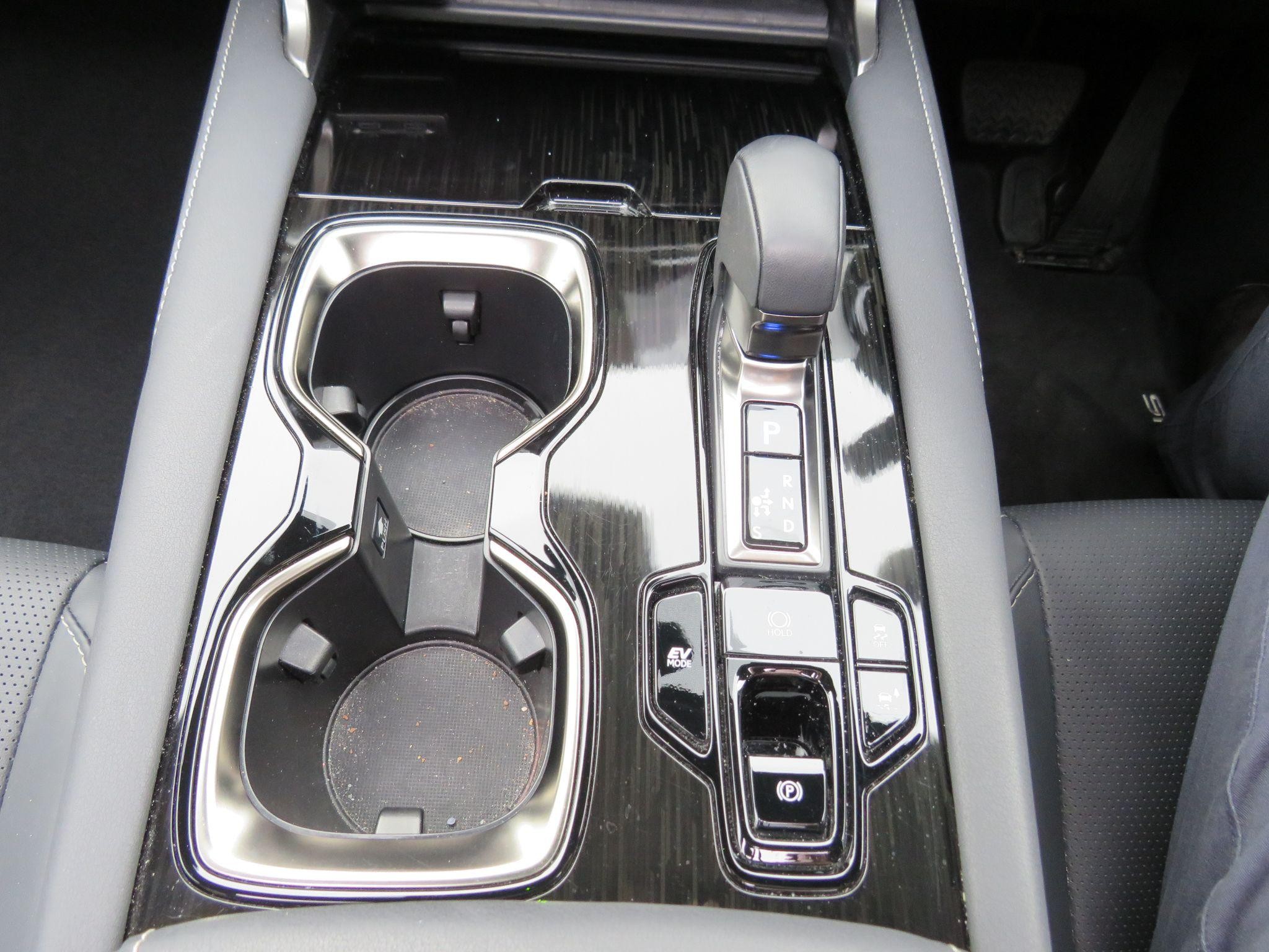 Lexus RX Image 18