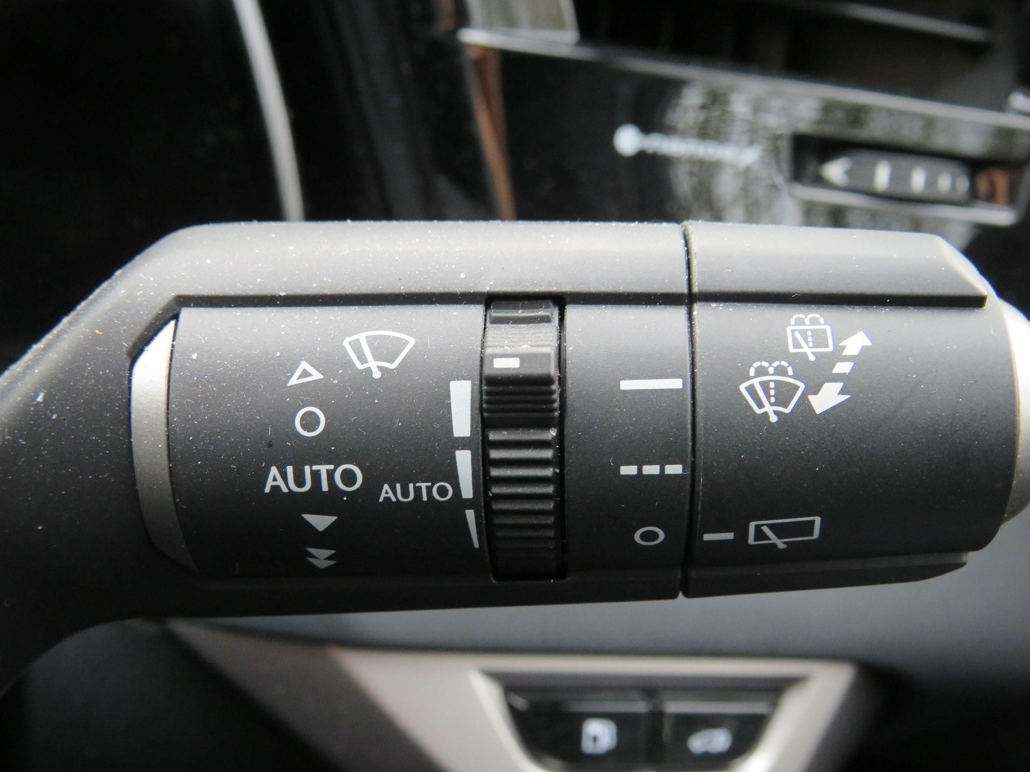 Lexus RX Image 26