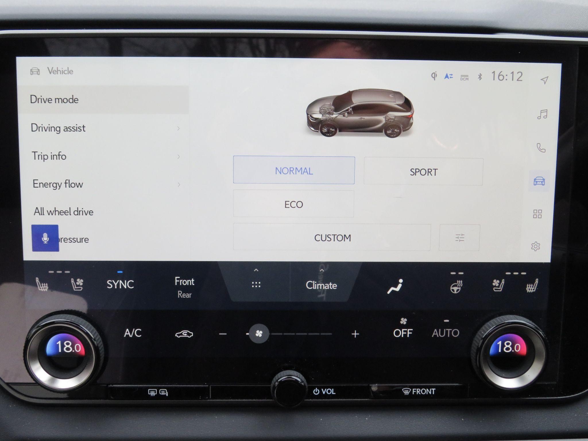 Lexus RX Image 36