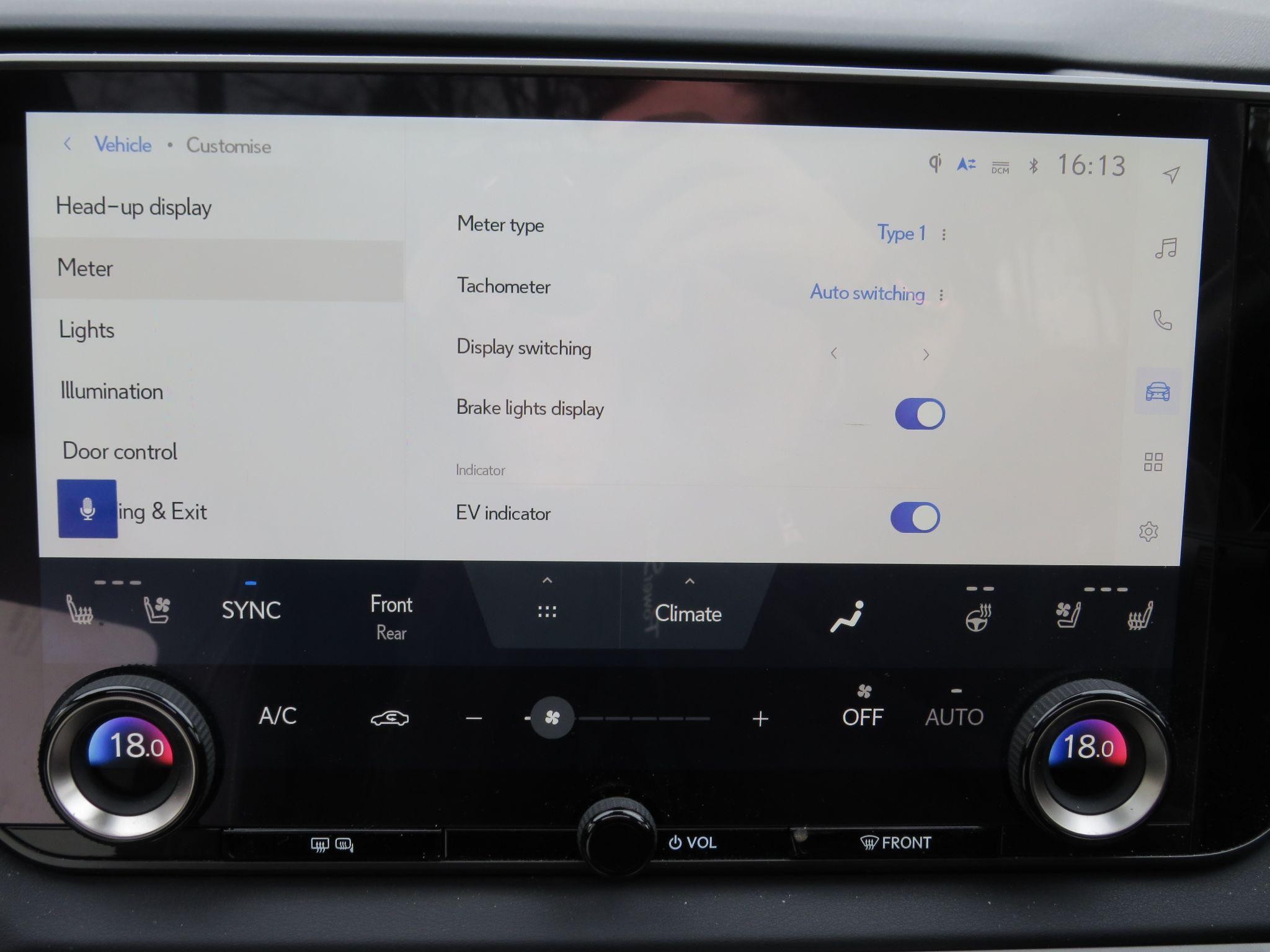 Lexus RX Image 42
