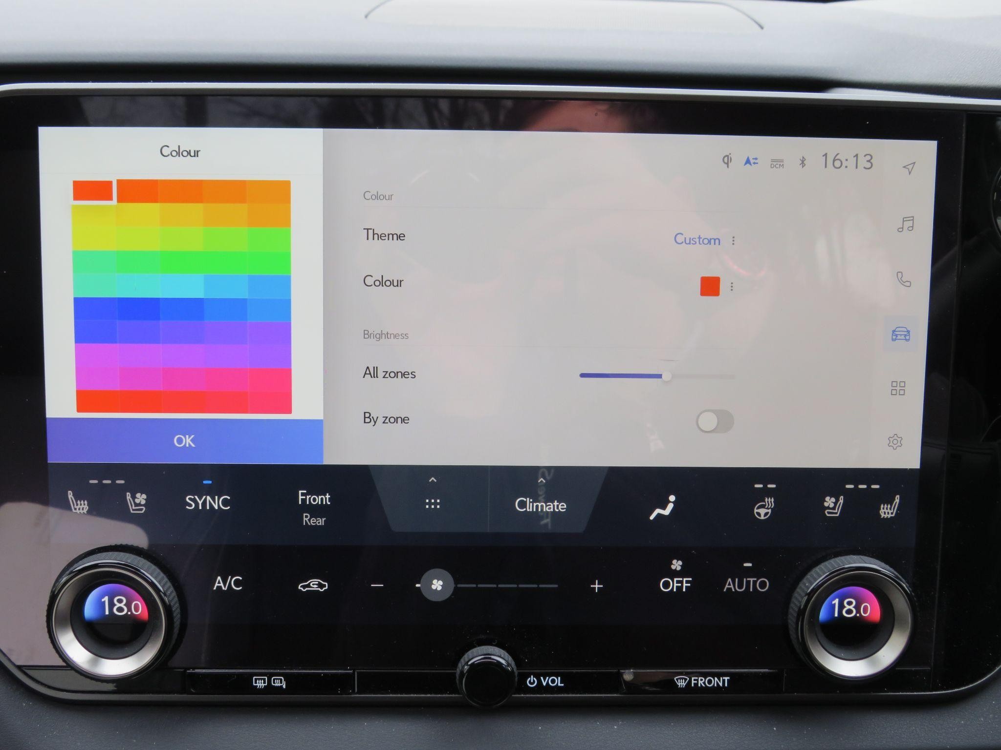 Lexus RX Image 43
