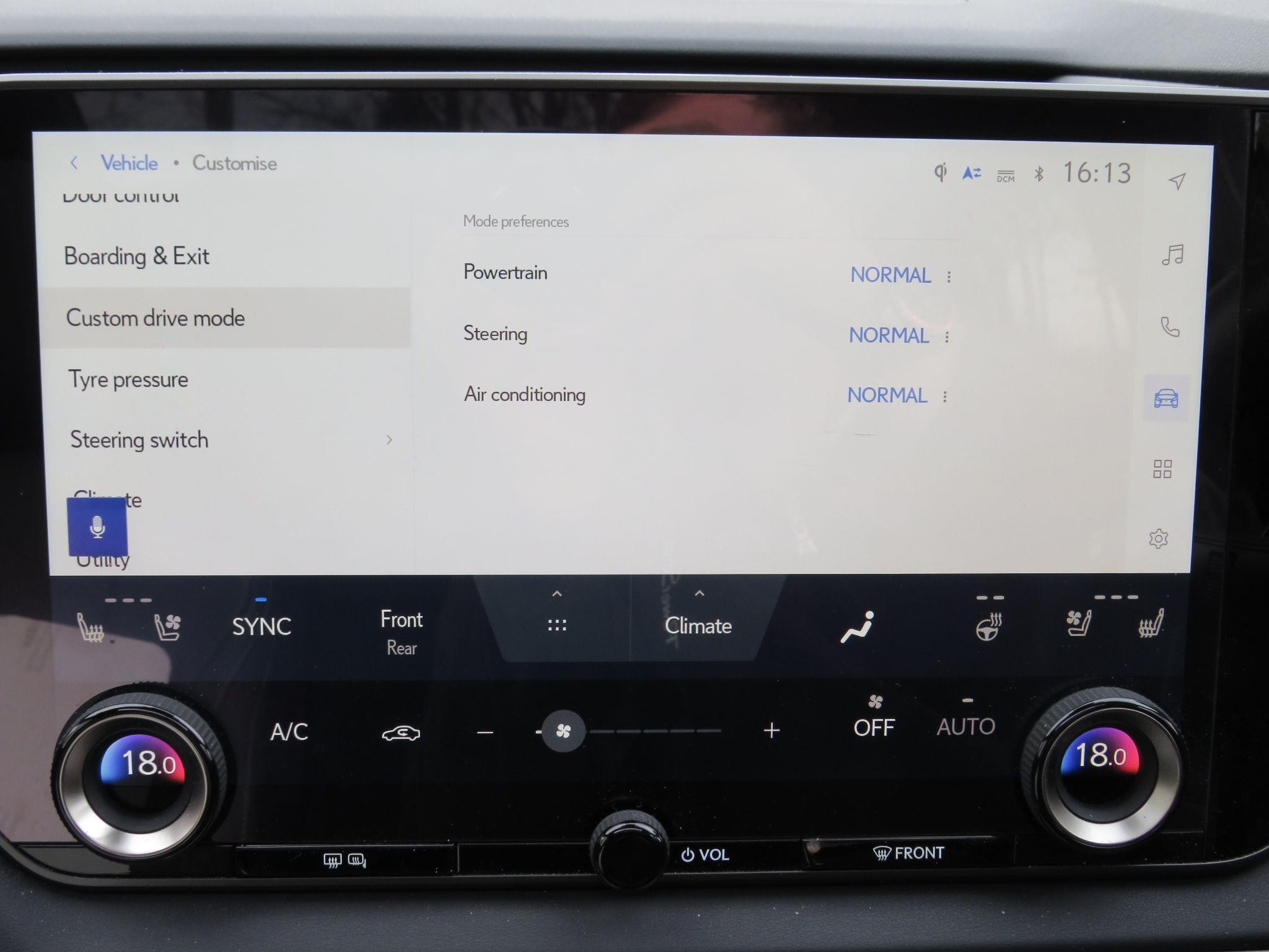 Lexus RX Image 46