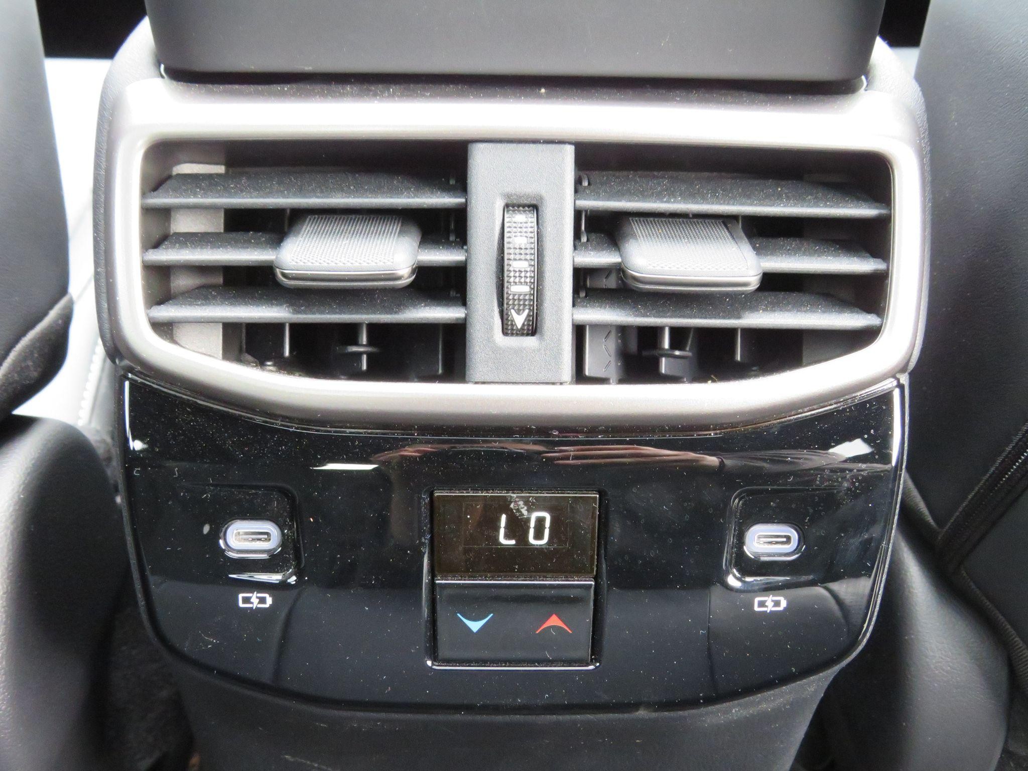 Lexus RX Image 54