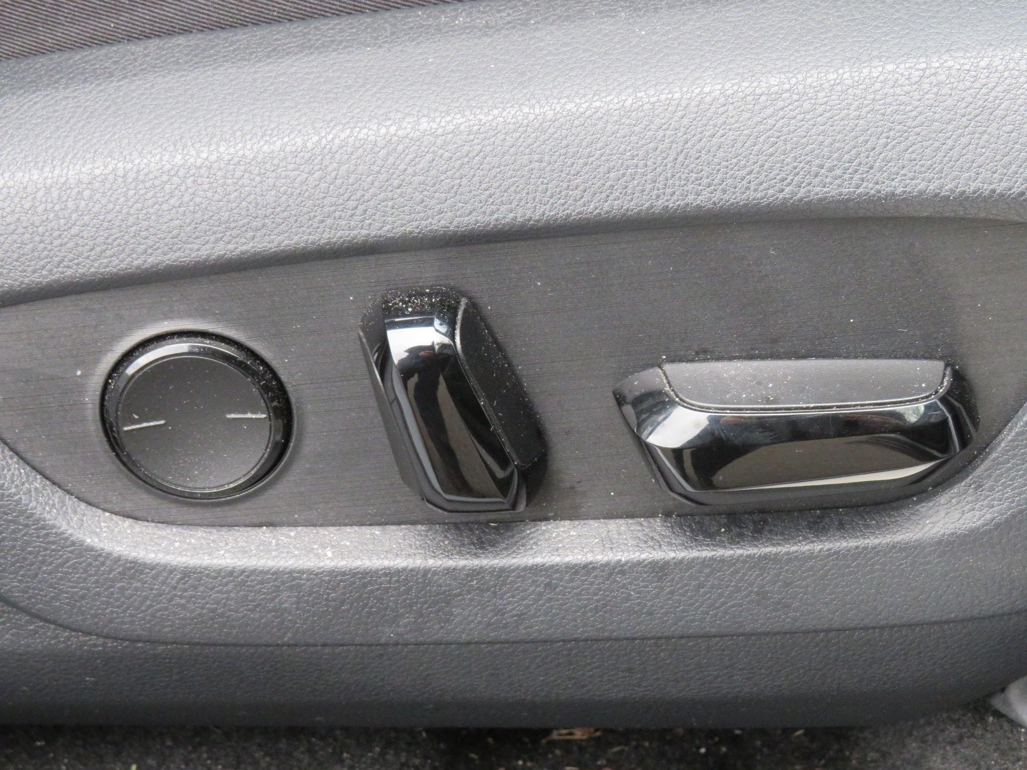 Lexus RX Image 57