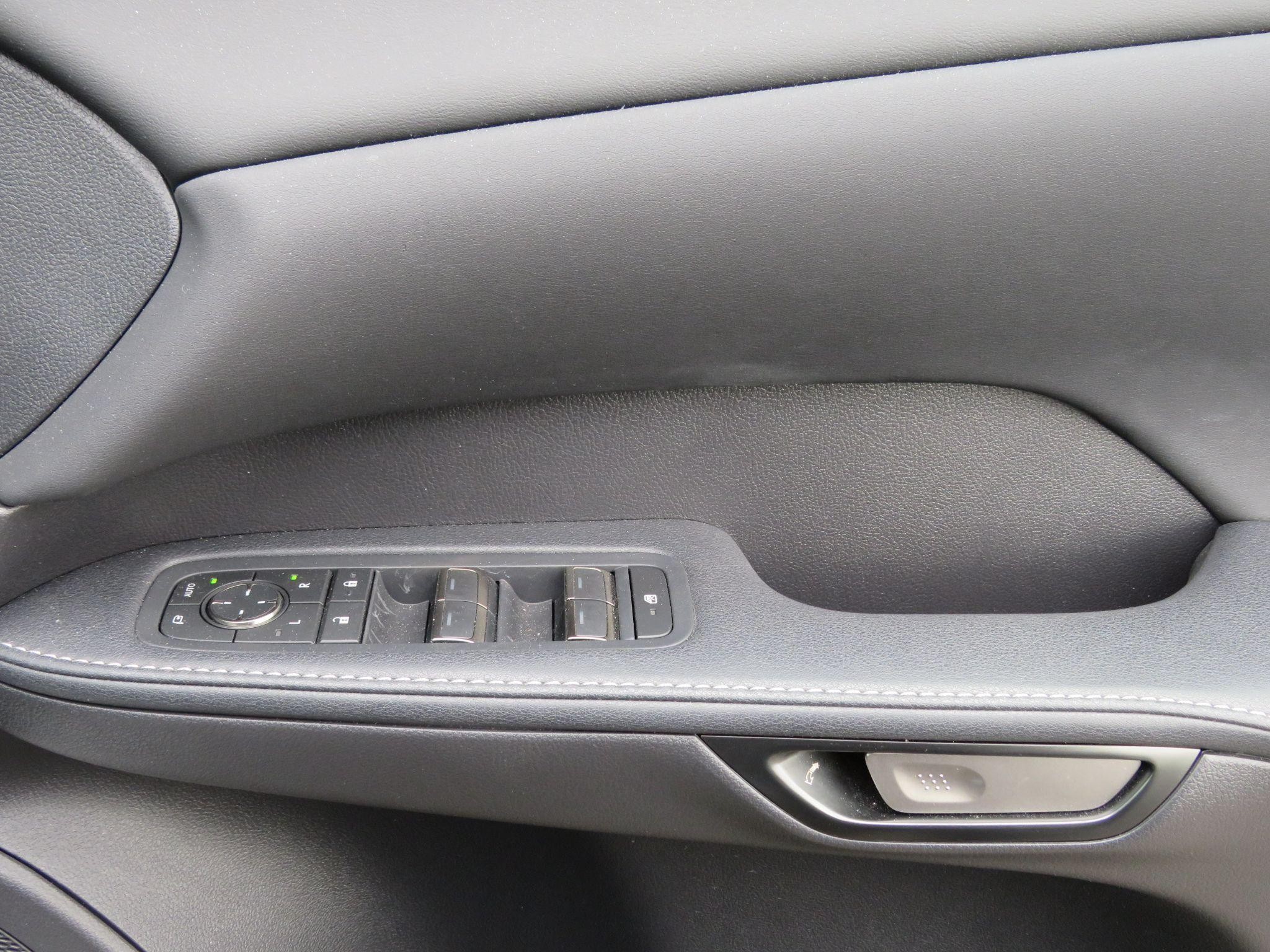 Lexus RX Image 58