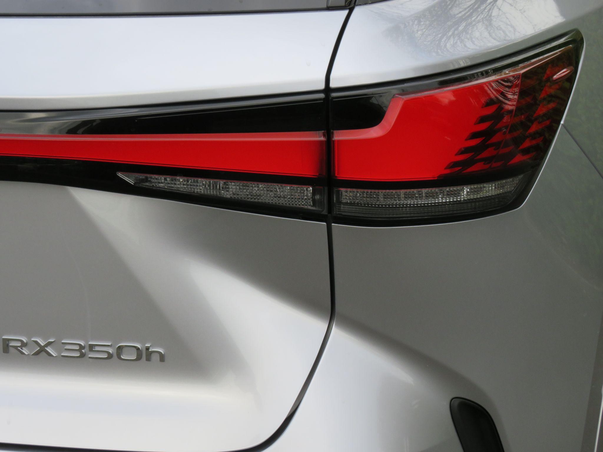 Lexus RX Image 61