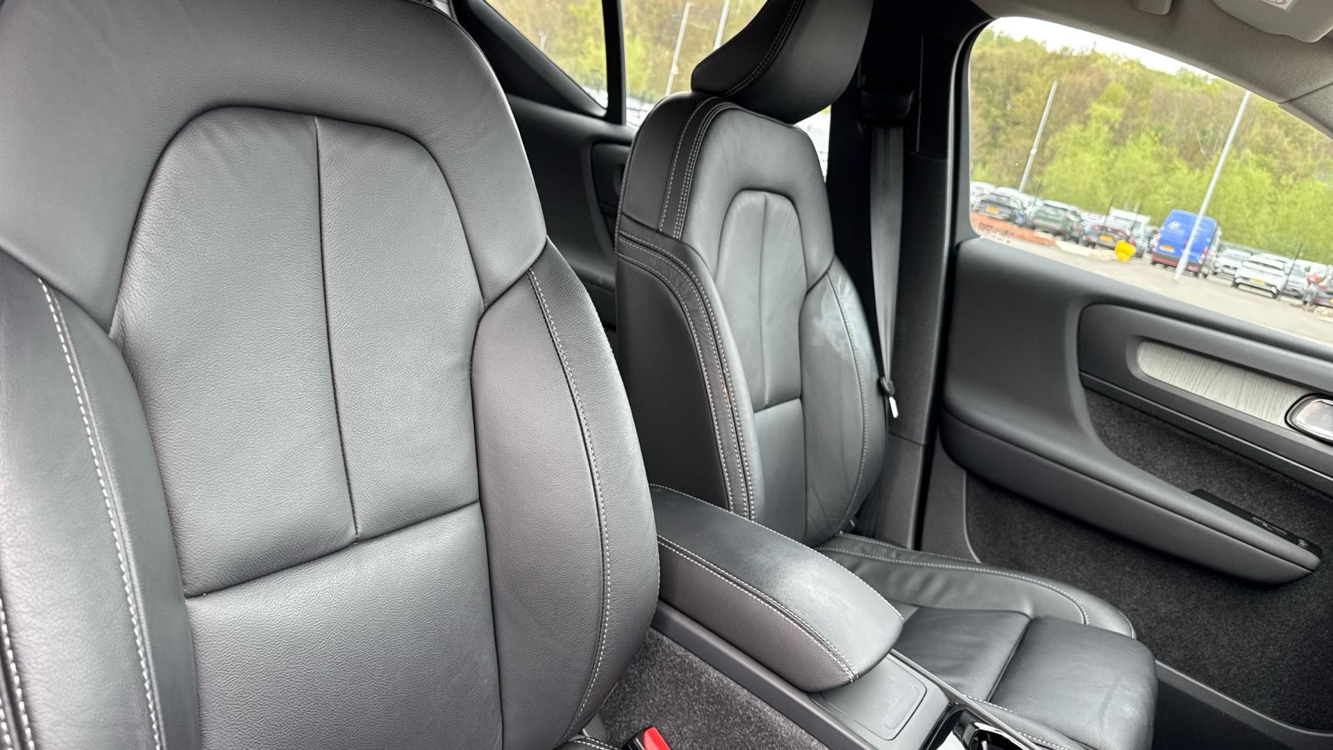 Volvo XC40 Image 9