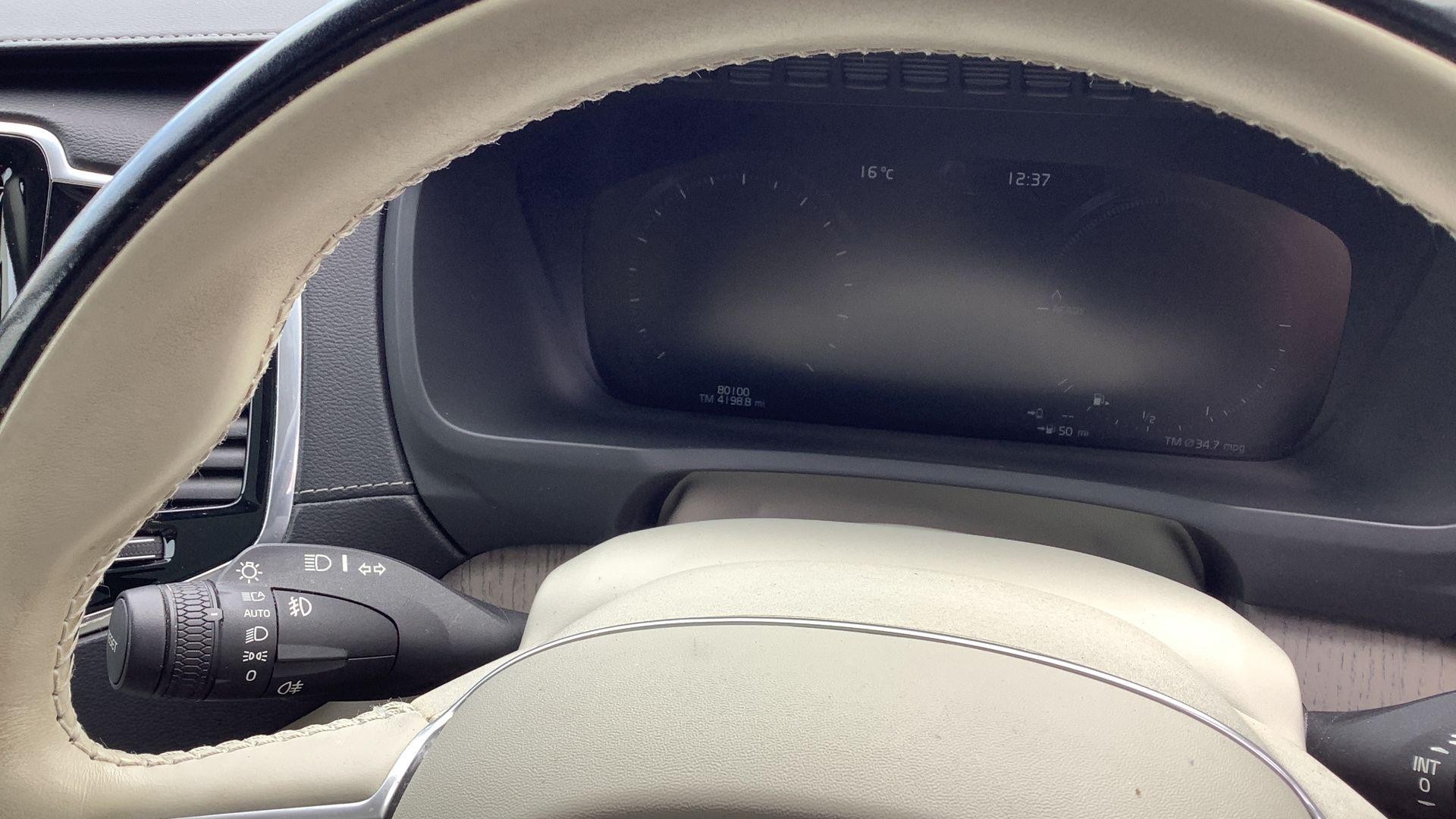 Volvo XC90 Image 8