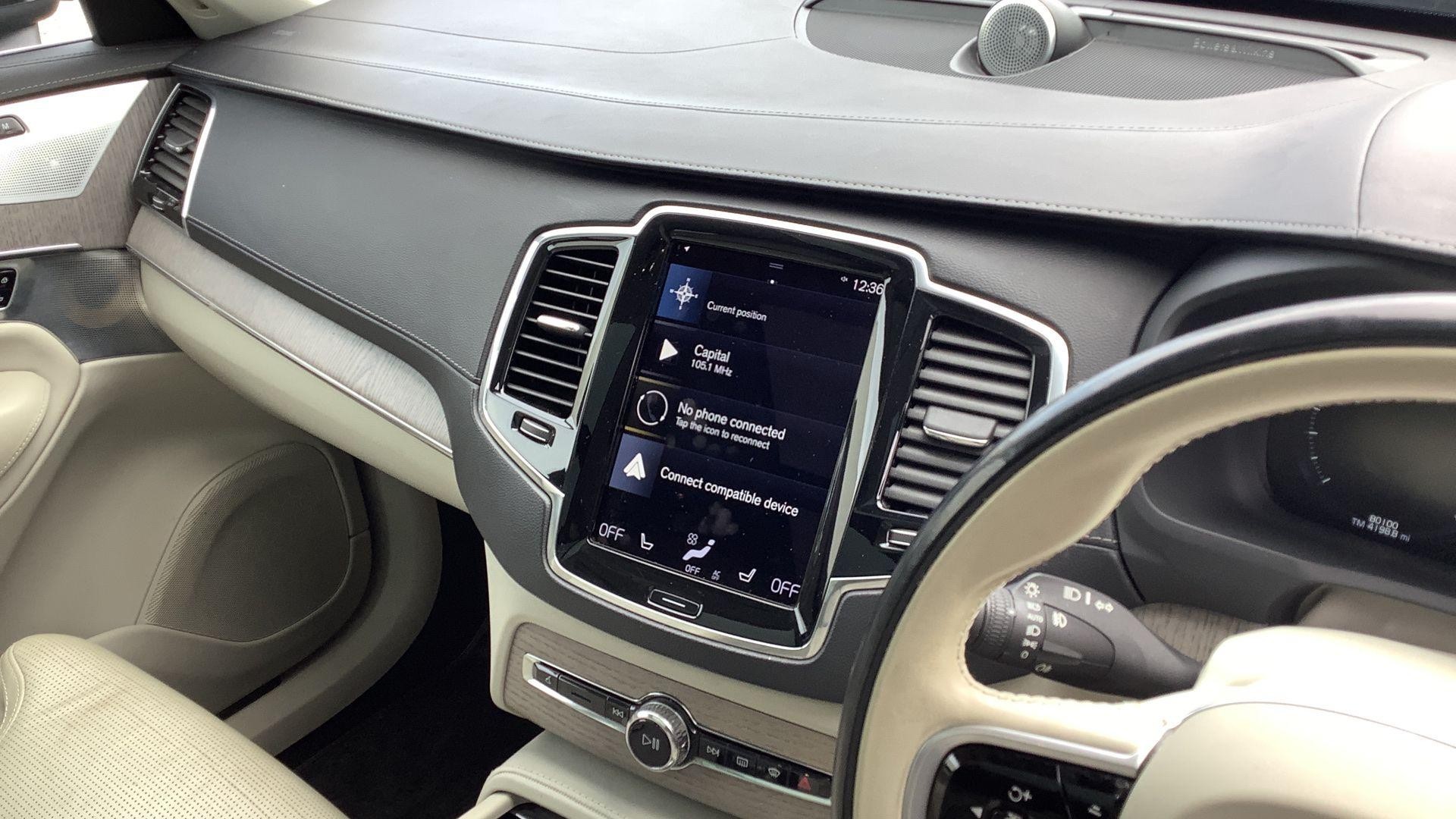 Volvo XC90 Image 18