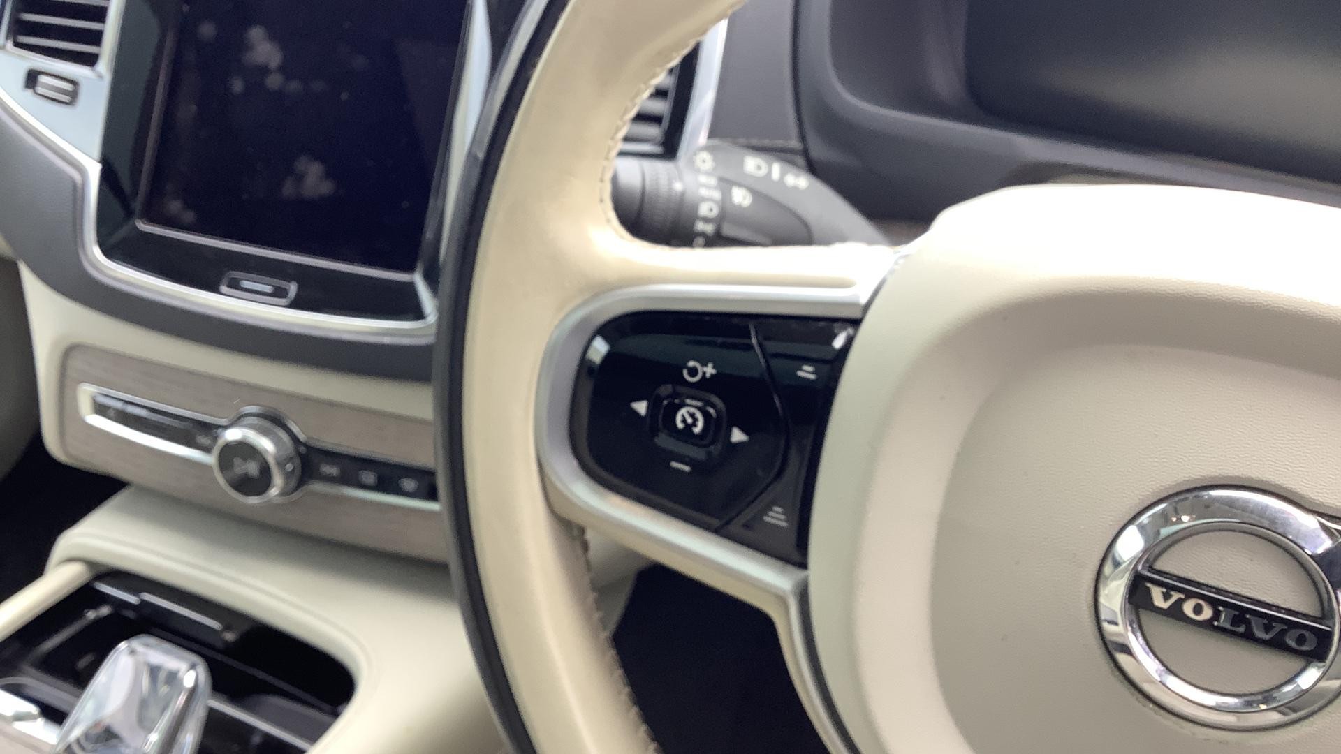 Volvo XC90 Image 39