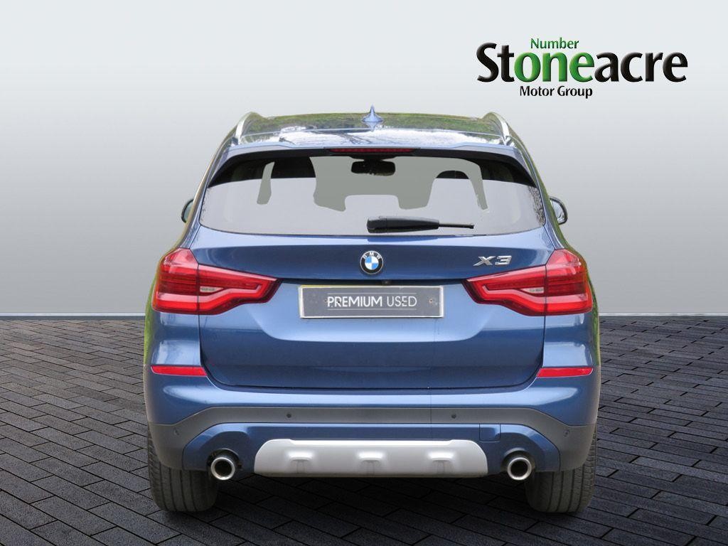 BMW X3 Image 6