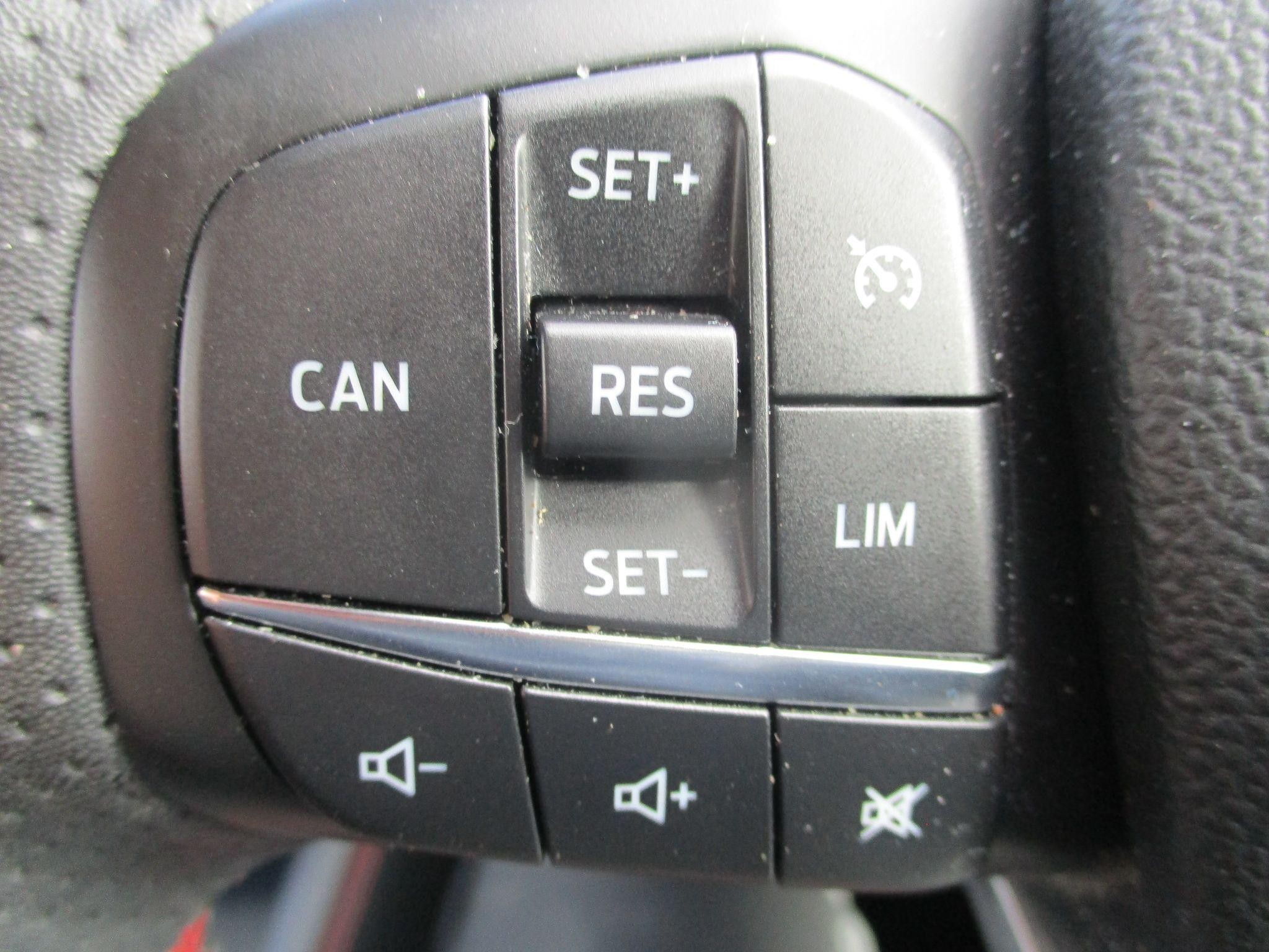 Ford Focus Image 11