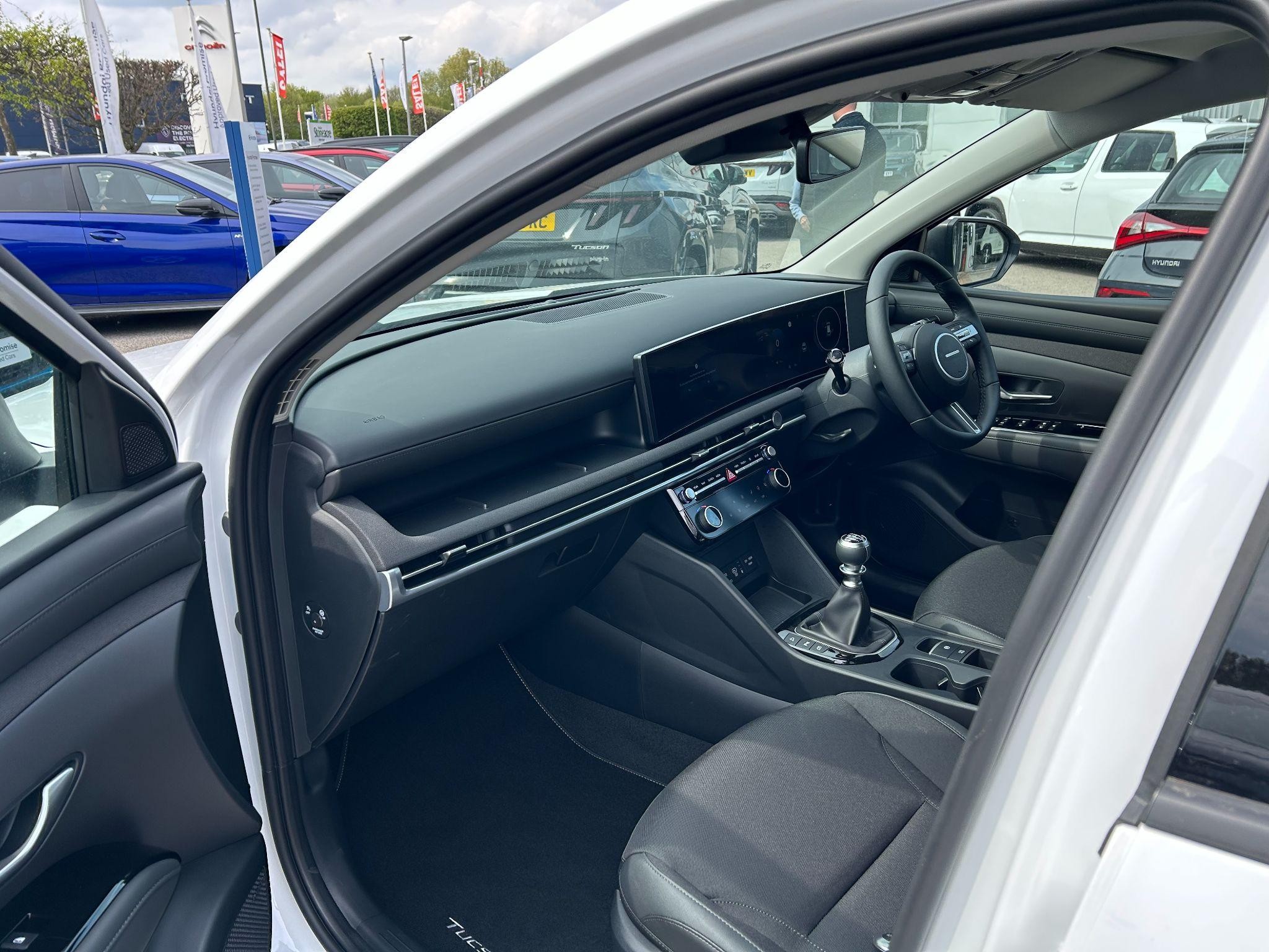 Hyundai TUCSON Image 12