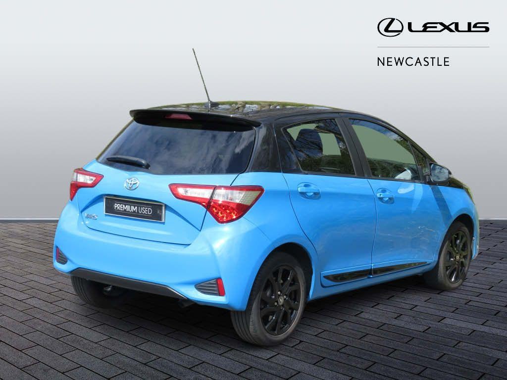 Toyota Yaris Image 5