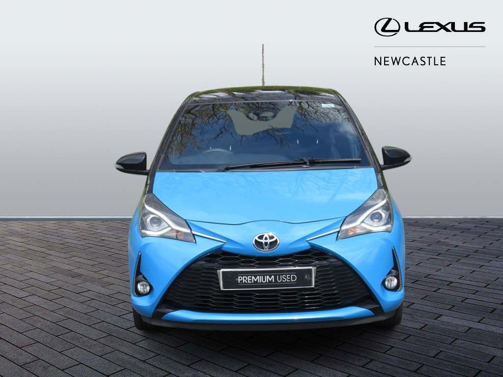 Toyota Yaris Image 10