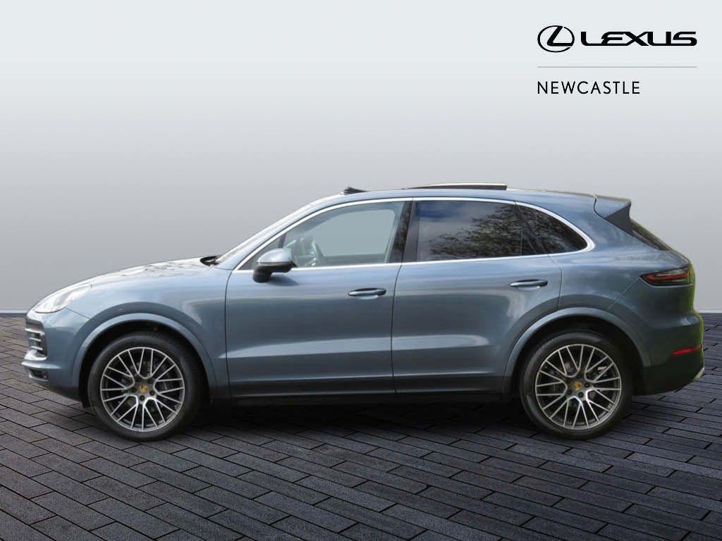 Porsche Cayenne Image 8