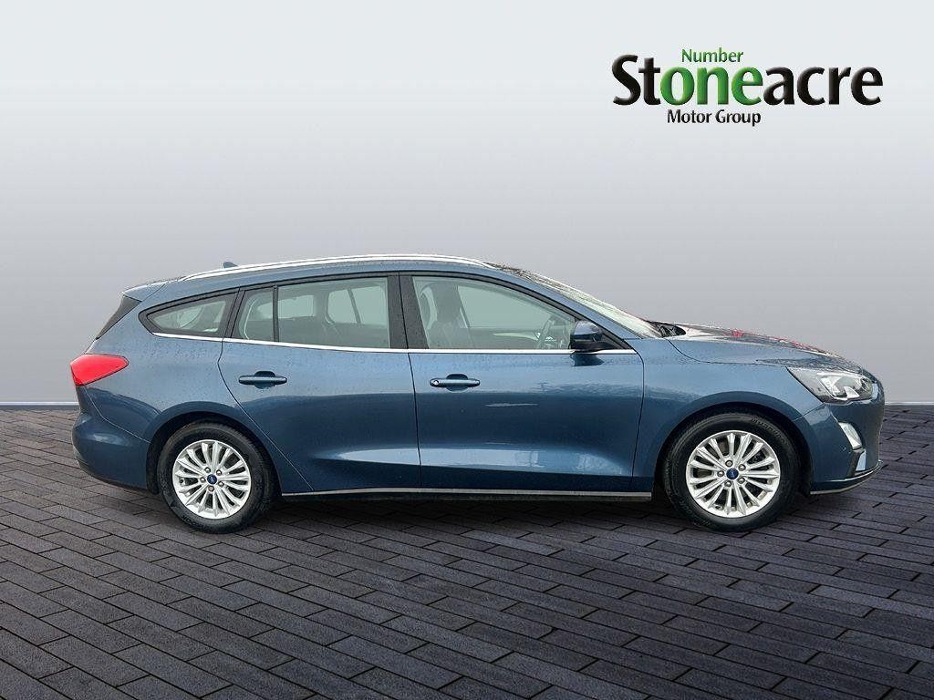 Ford Focus Image 2