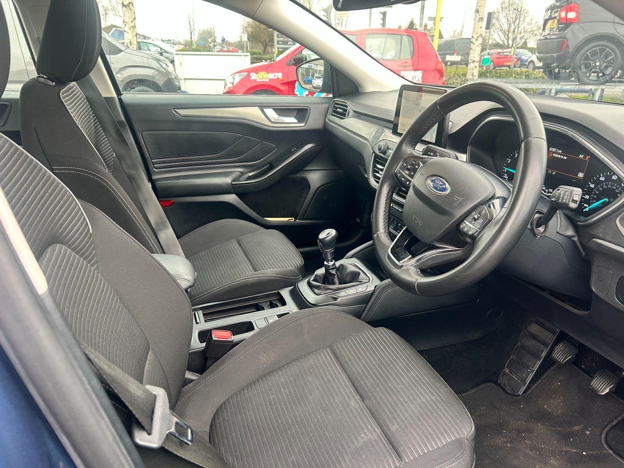 Ford Focus Image 12