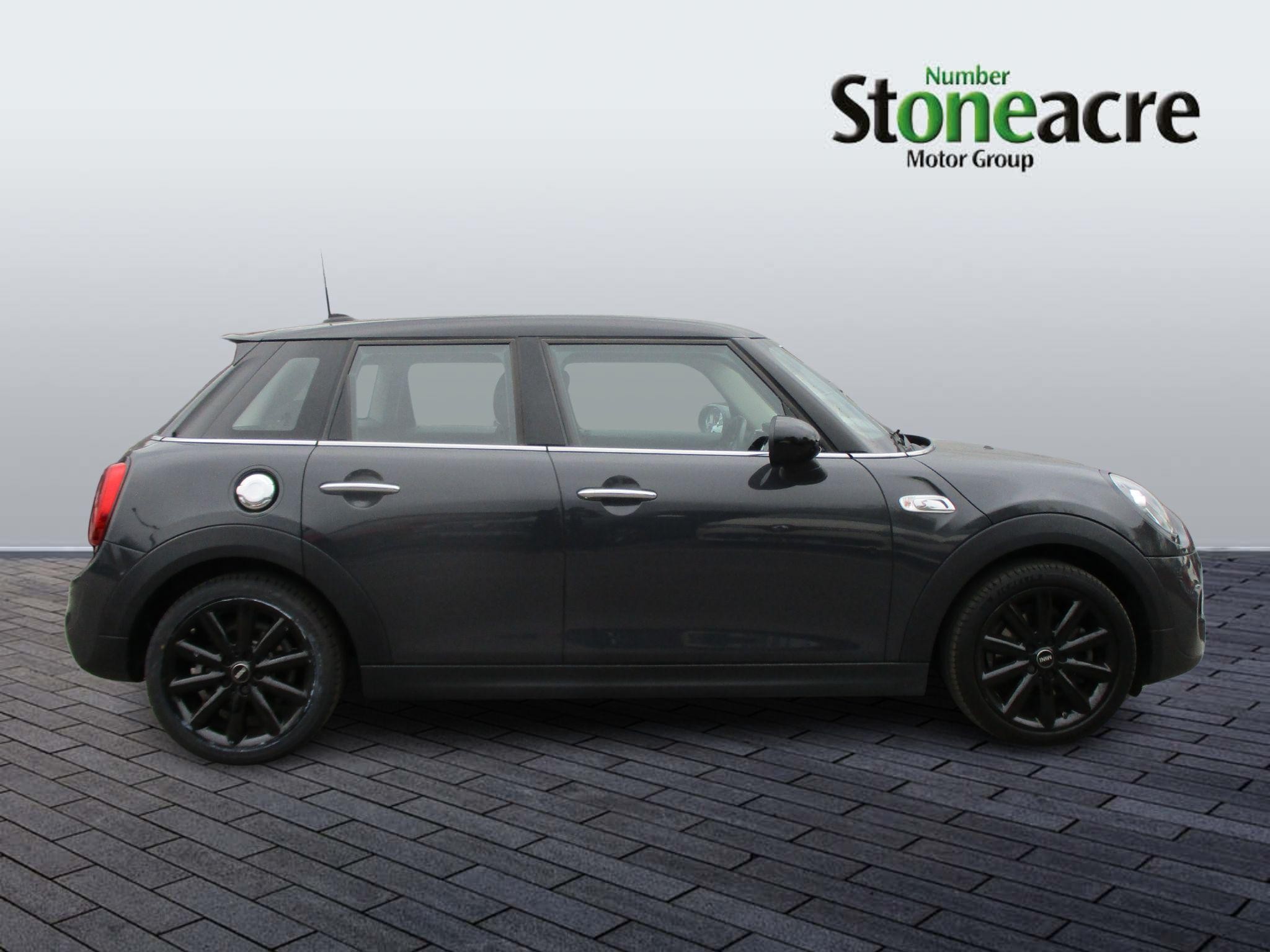 MINI Hatch Image 8
