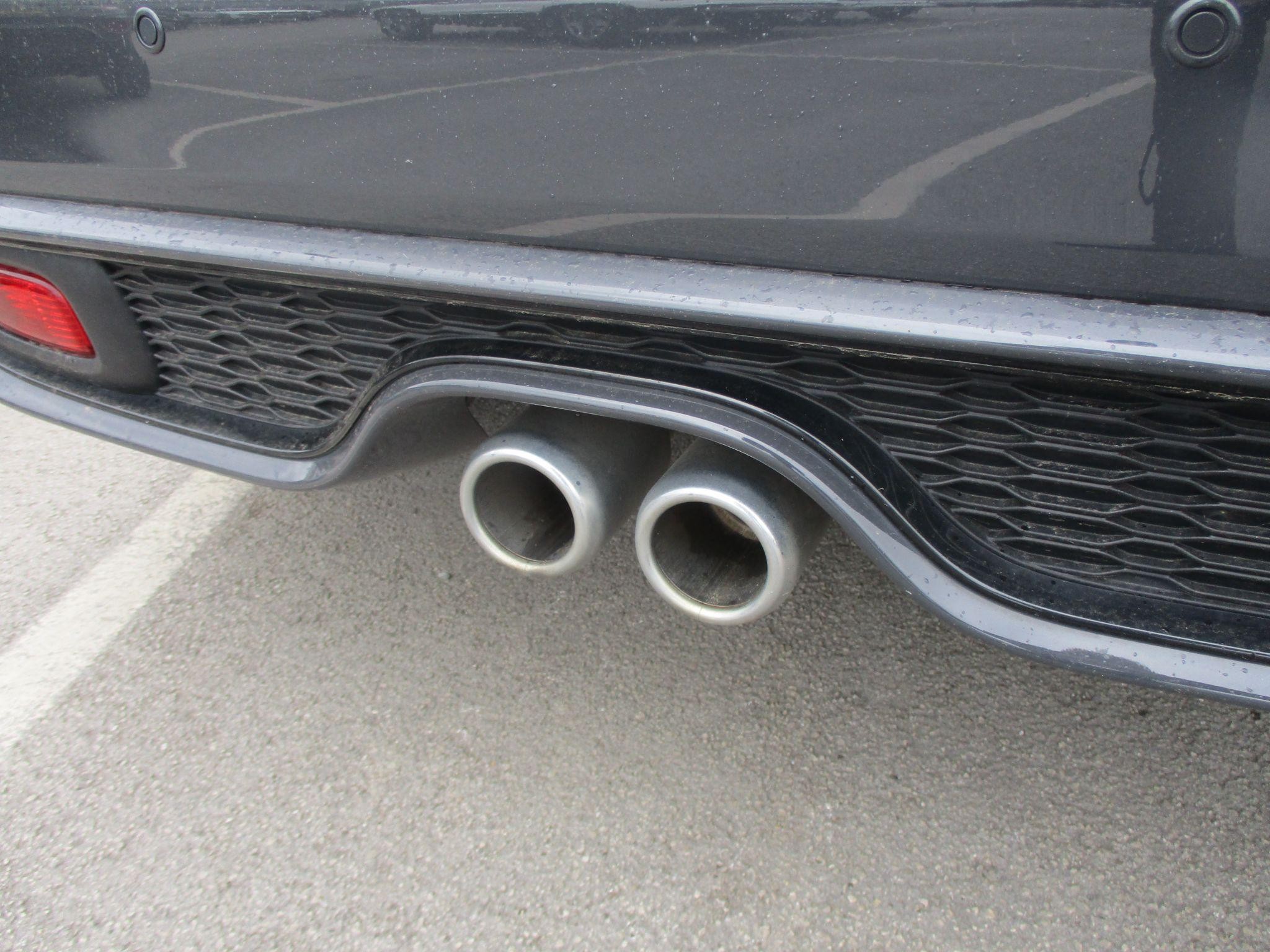 MINI Hatch Image 16