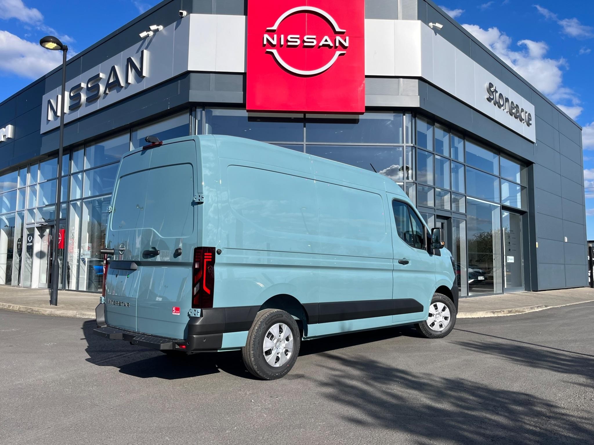 Nissan Interstar Image 3