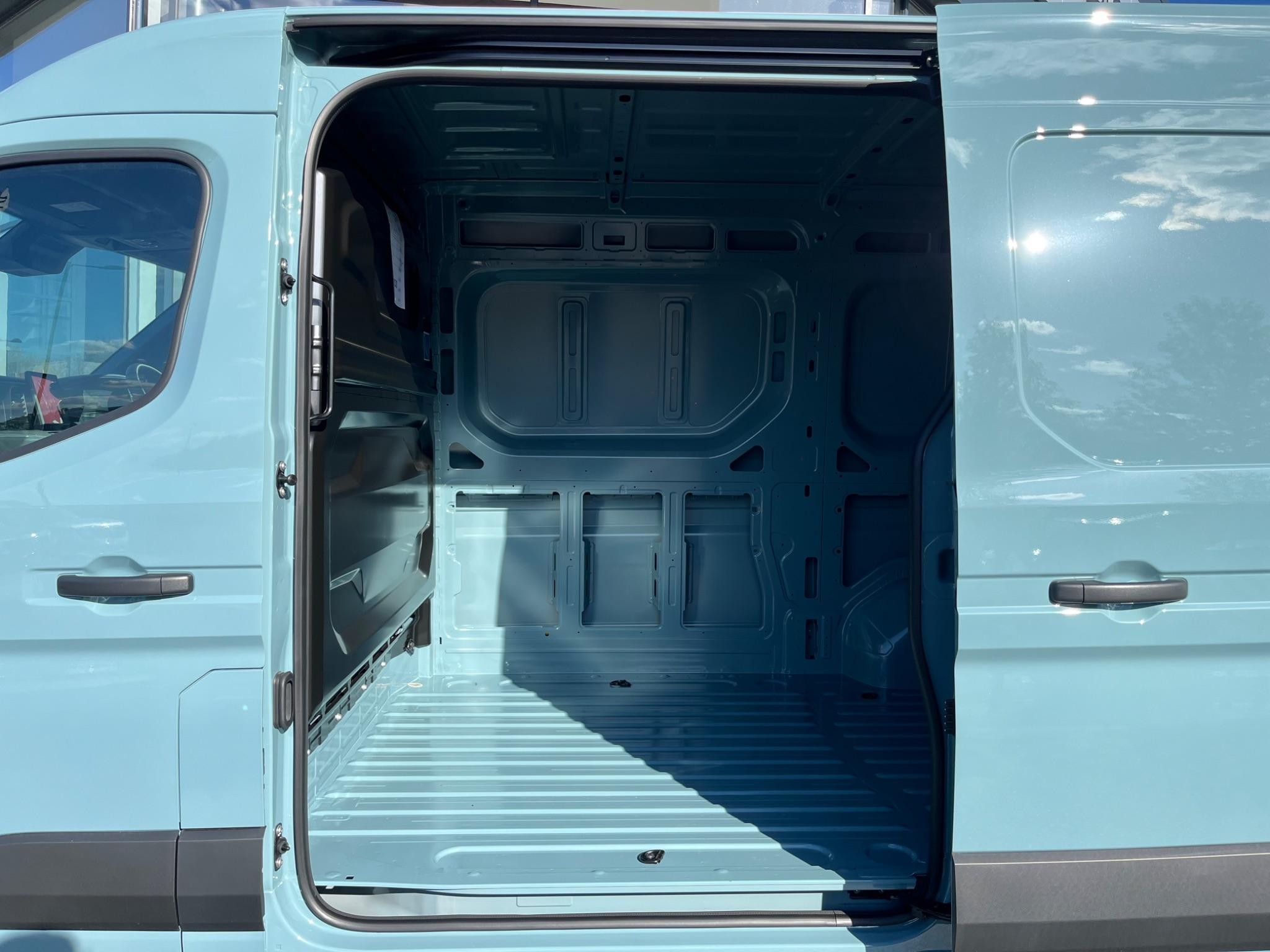Nissan Interstar Image 11