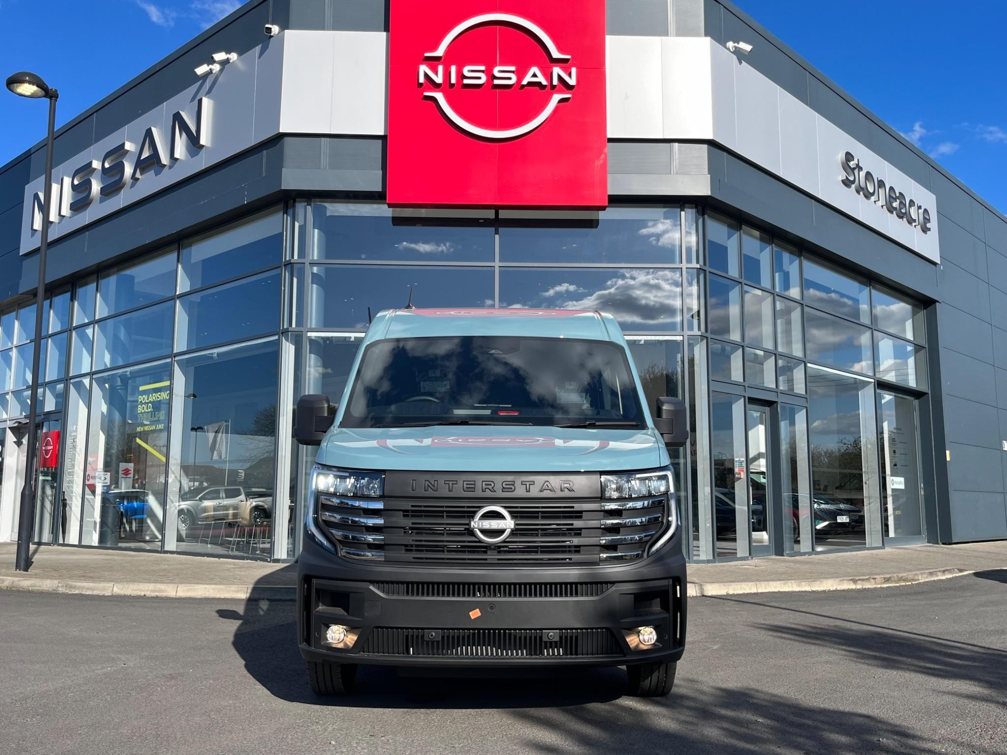 Nissan Interstar Image 13