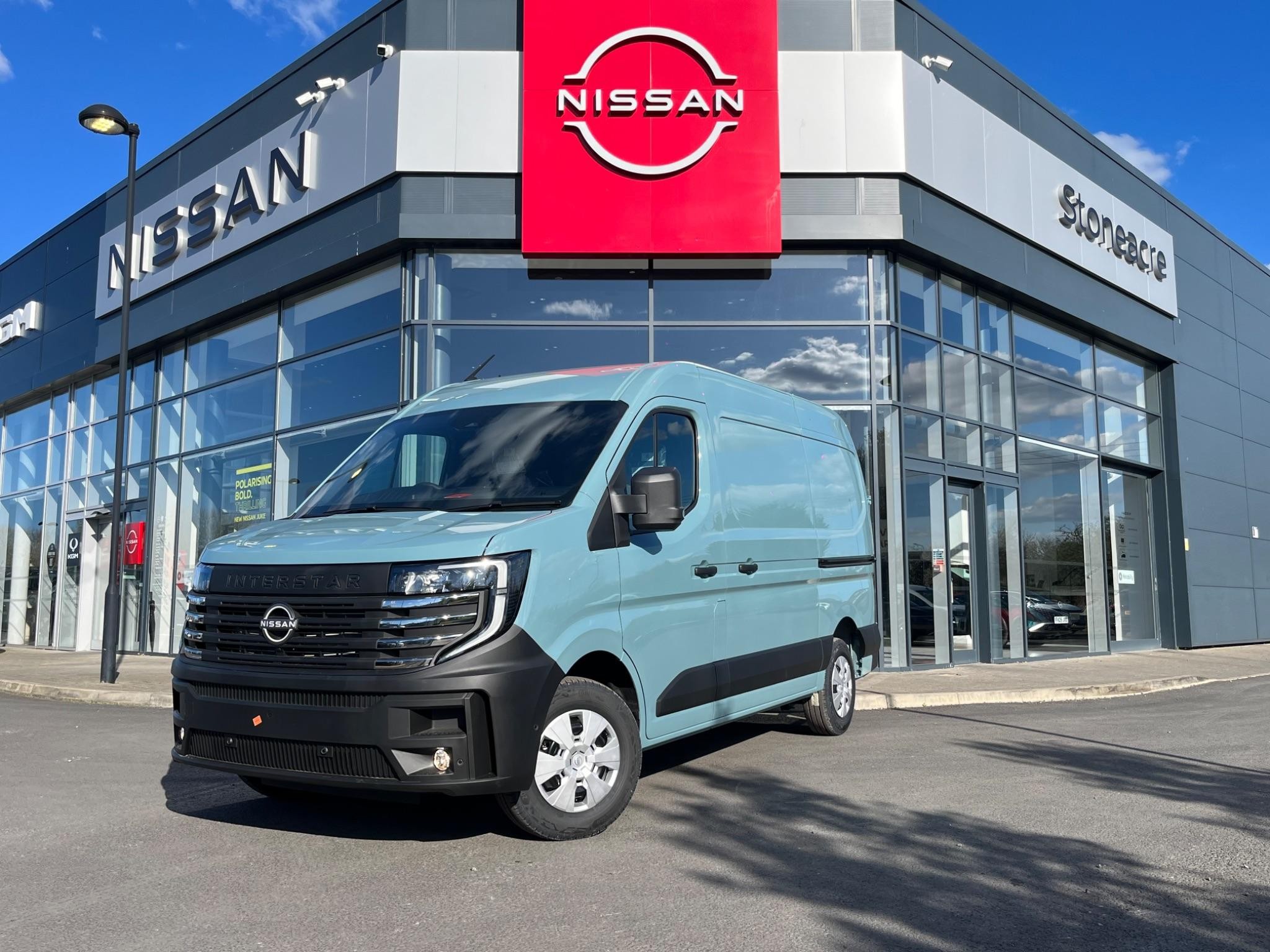 Nissan Interstar Image 14