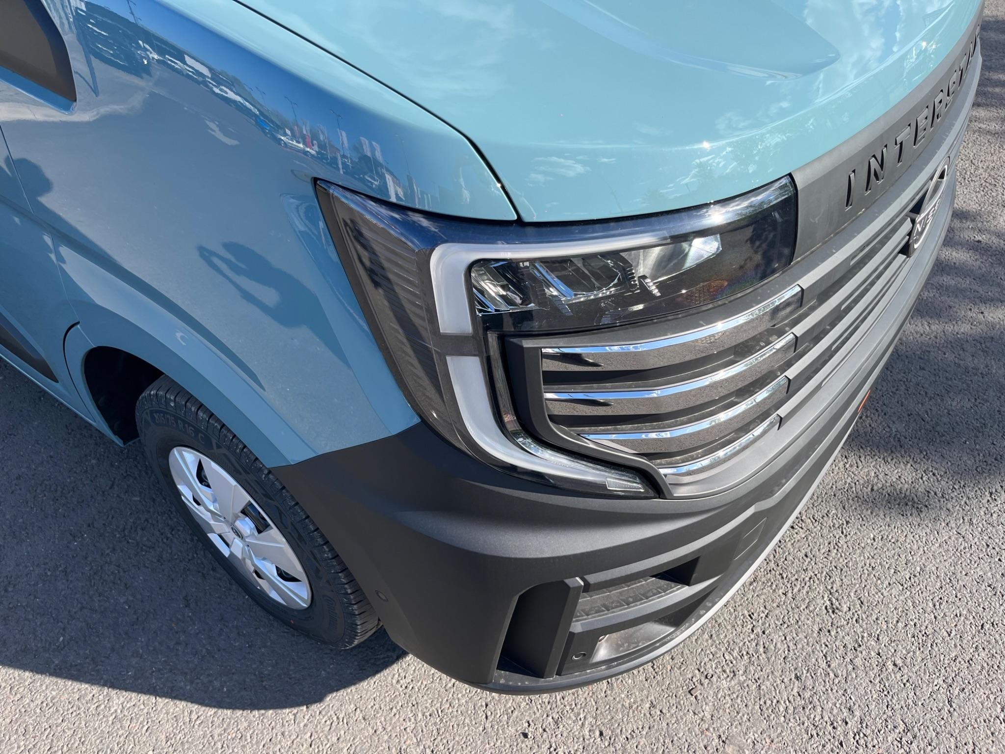 Nissan Interstar Image 15