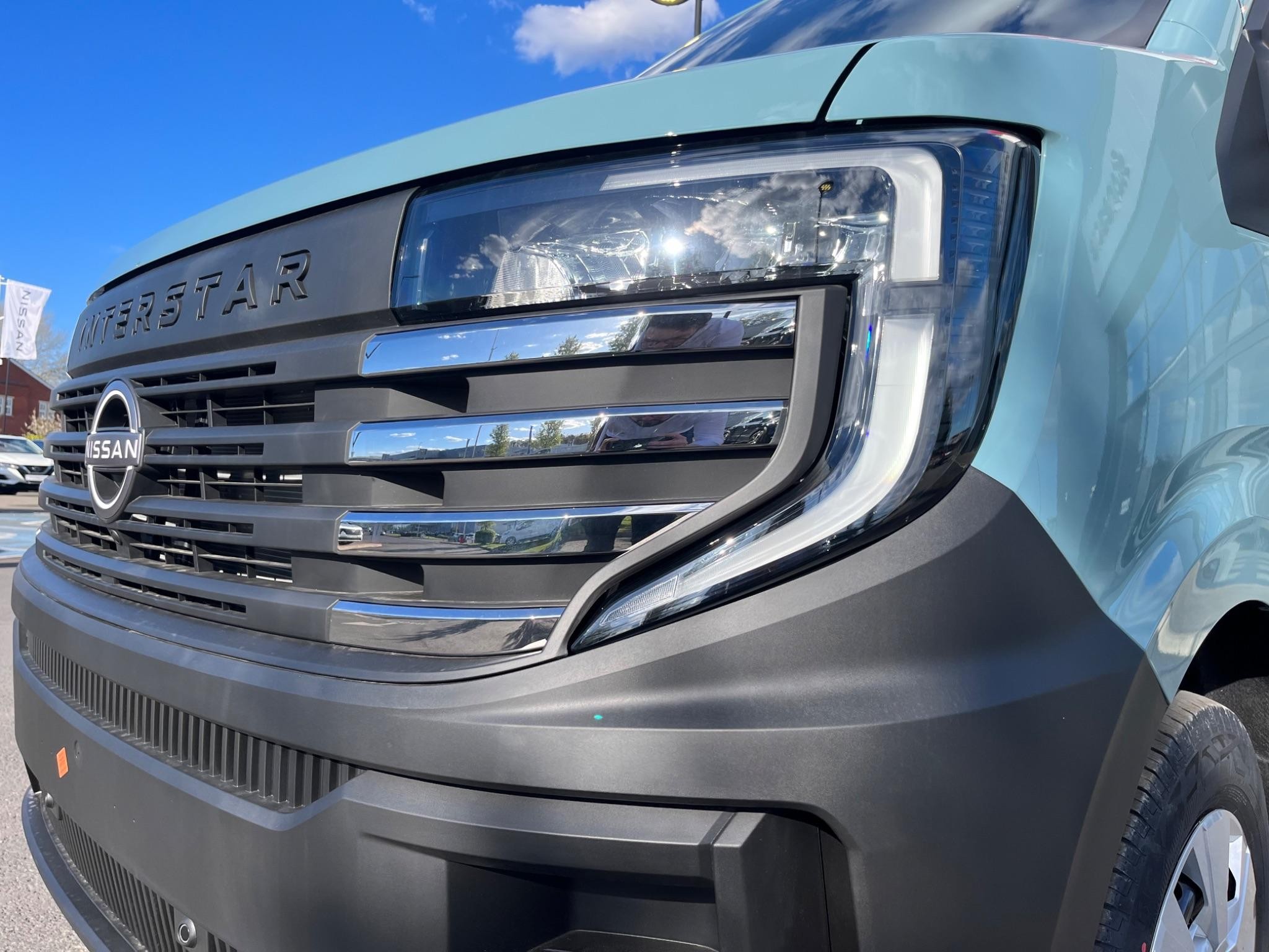Nissan Interstar Image 16