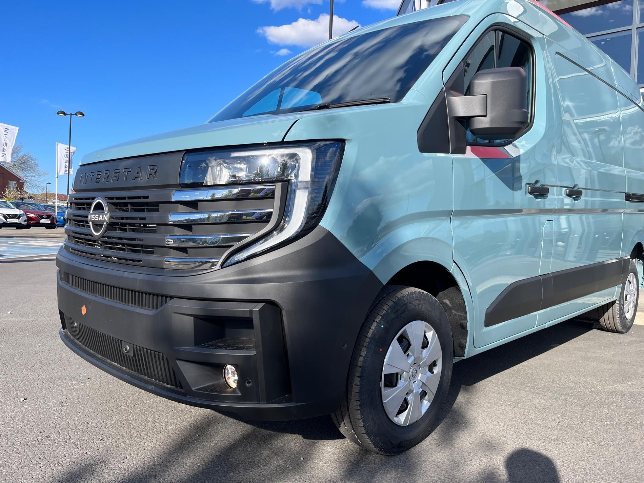 Nissan Interstar Image 17