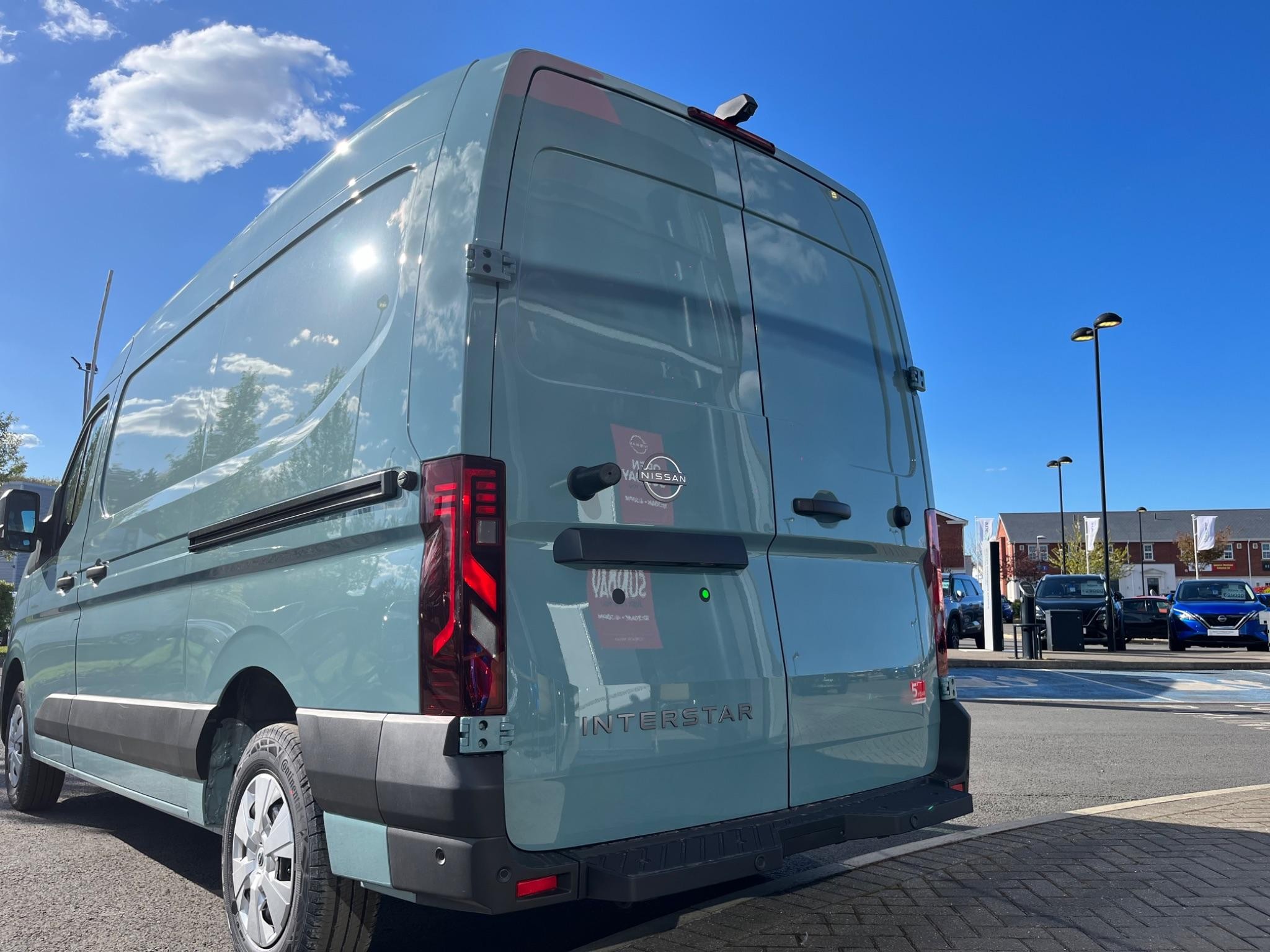 Nissan Interstar Image 20