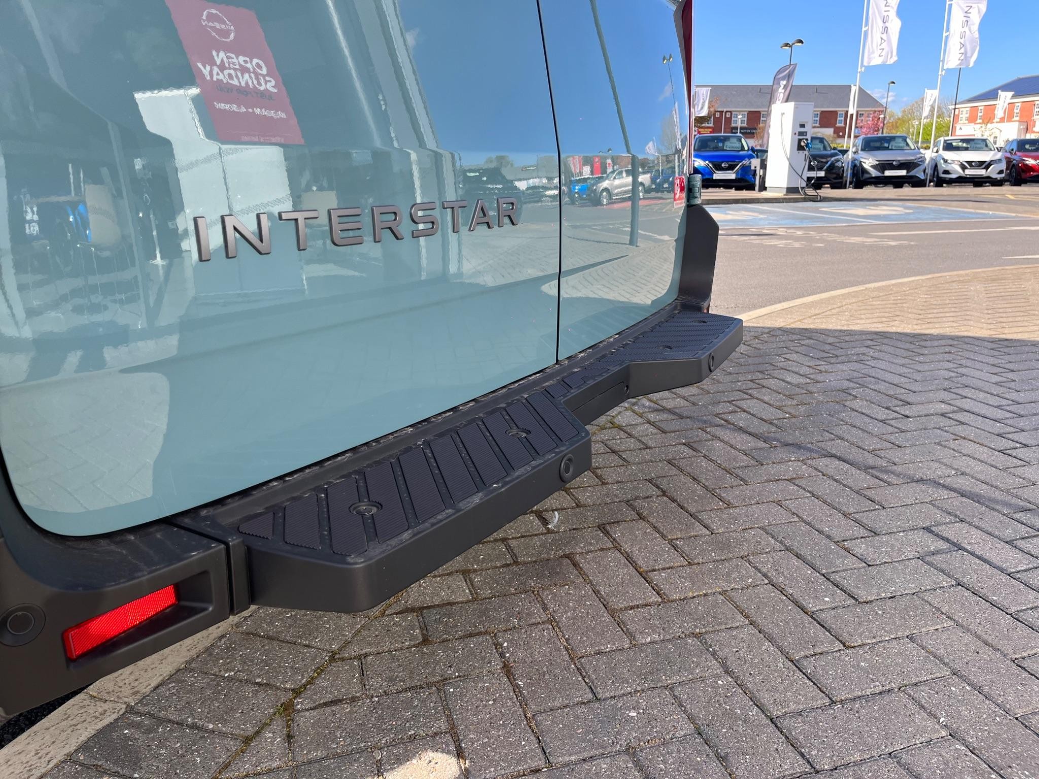 Nissan Interstar Image 21