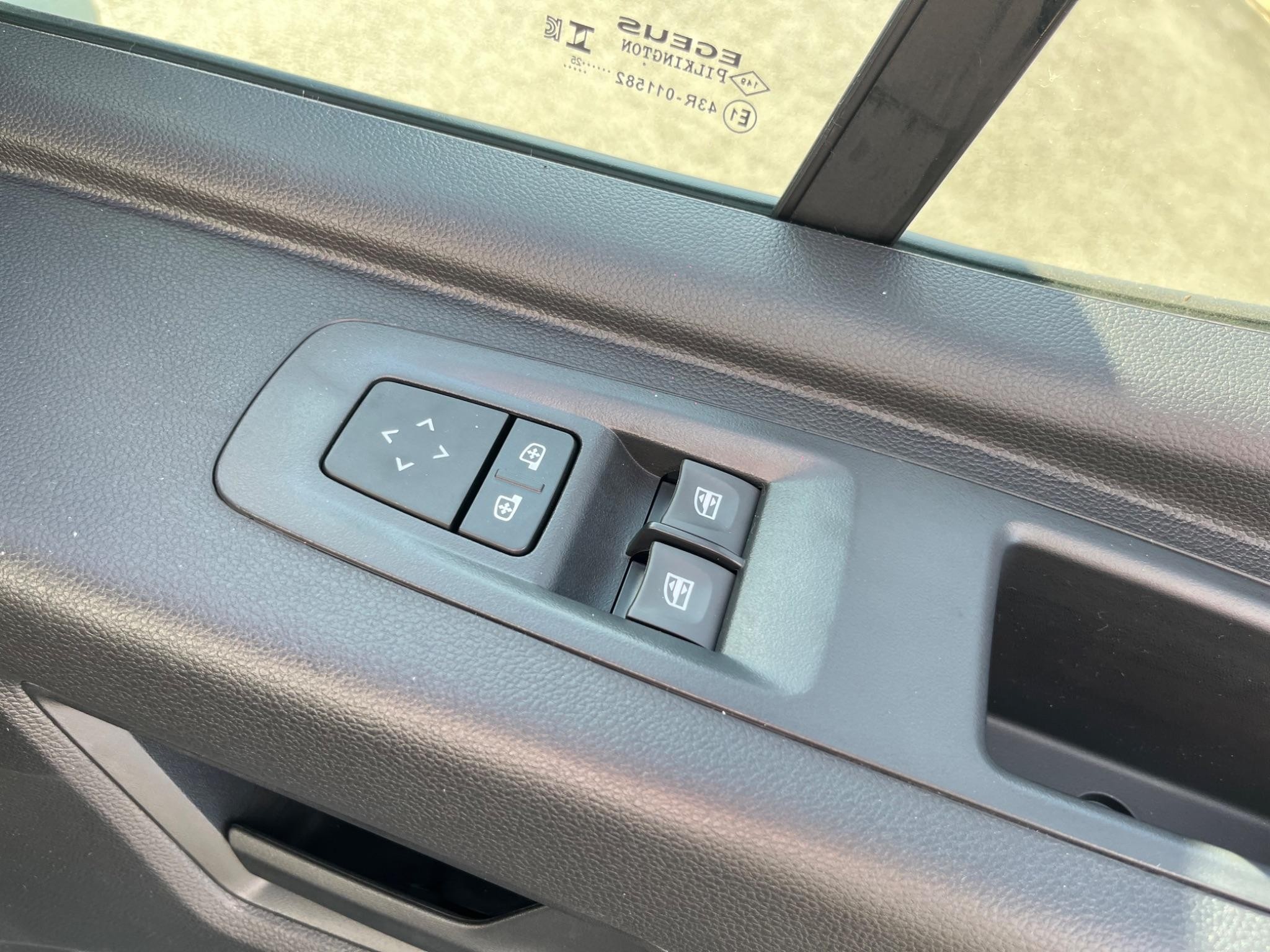 Nissan Interstar Image 39