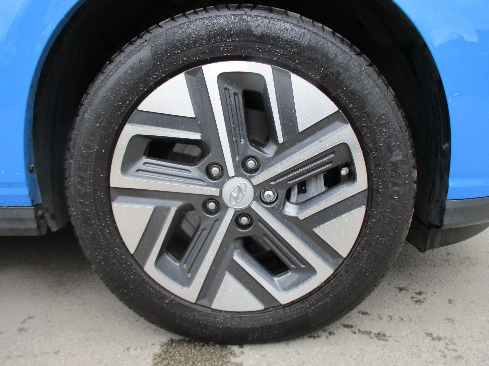 Hyundai KONA Image 7