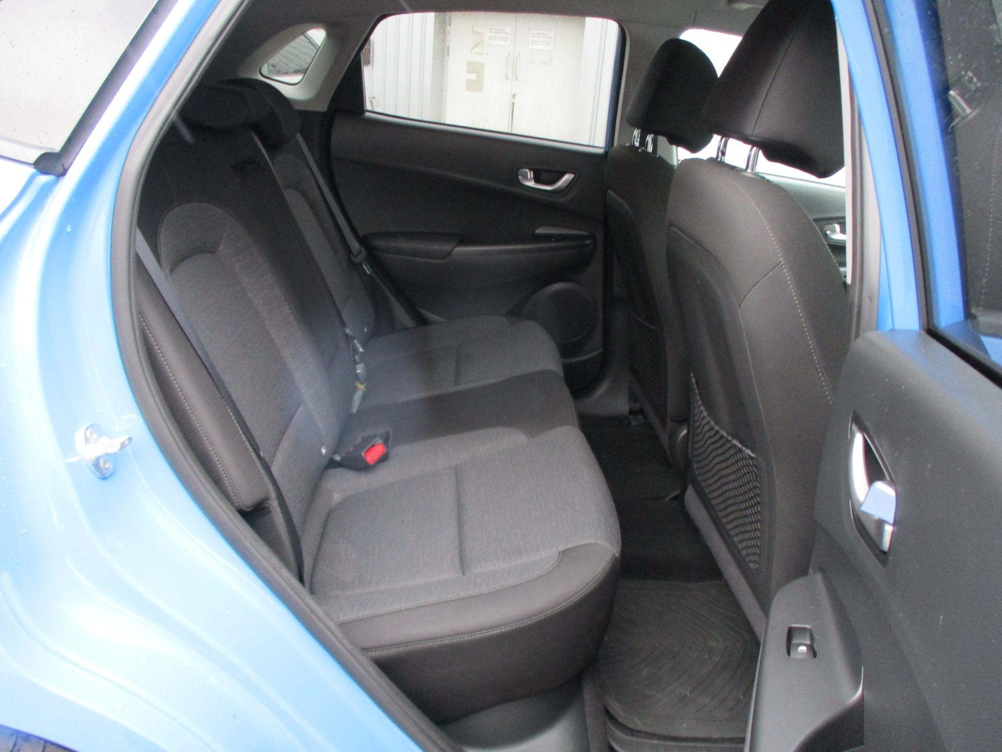 Hyundai KONA Image 11