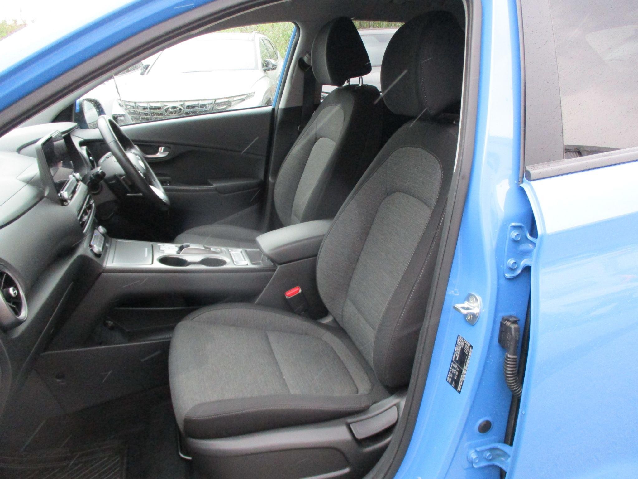 Hyundai KONA Image 14