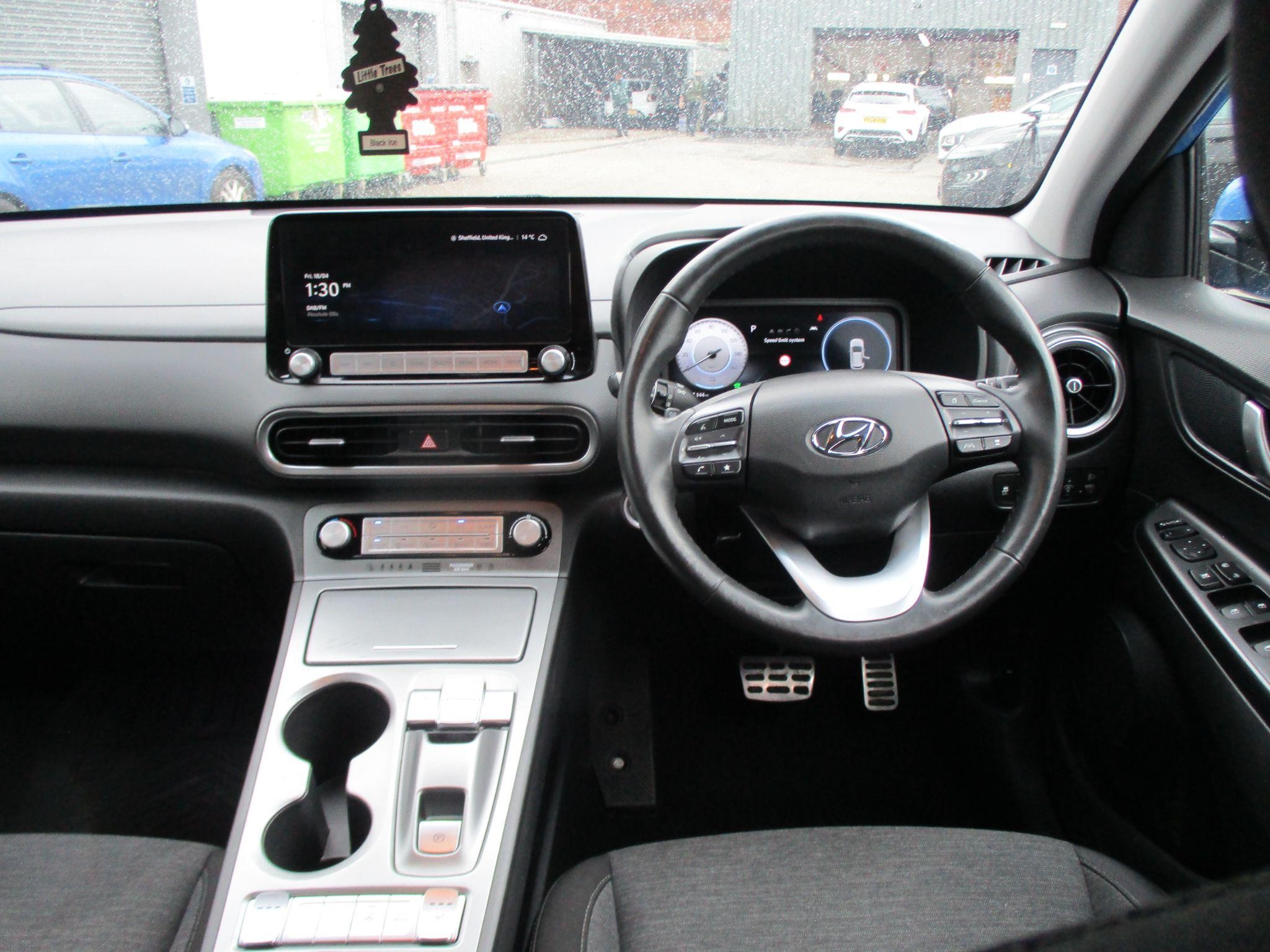 Hyundai KONA Image 15