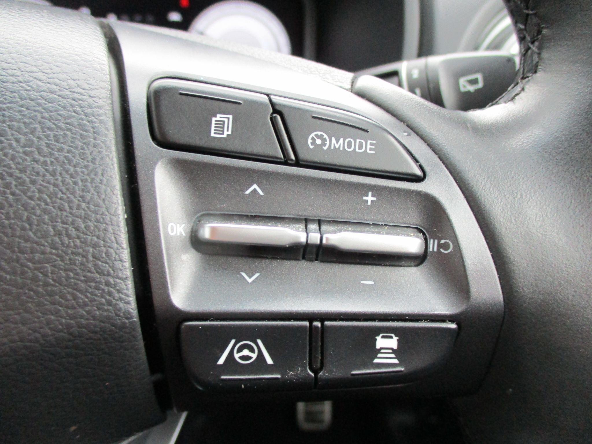 Hyundai KONA Image 24