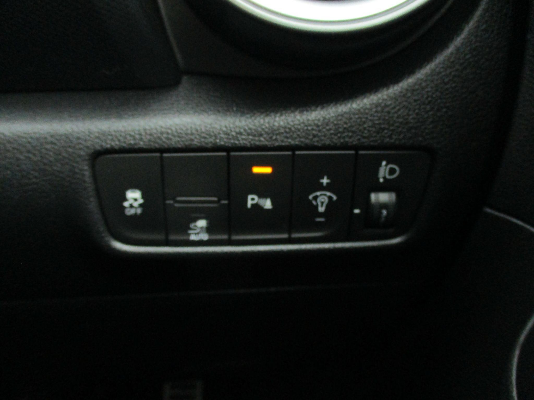 Hyundai KONA Image 25