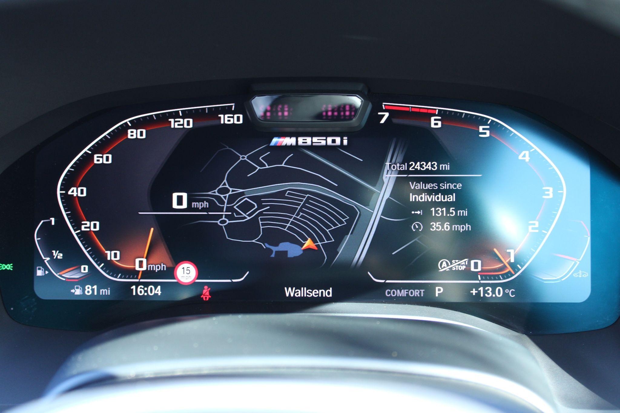 BMW 8 Series Image 26